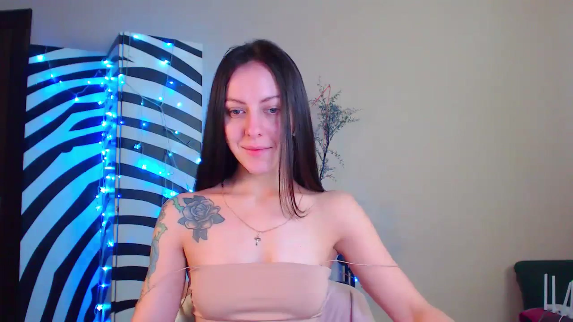 Gallery image thumbnail from Cos_Sexy's myfreecams stream on, 01/02/2024, 12:11 image 11 of 20