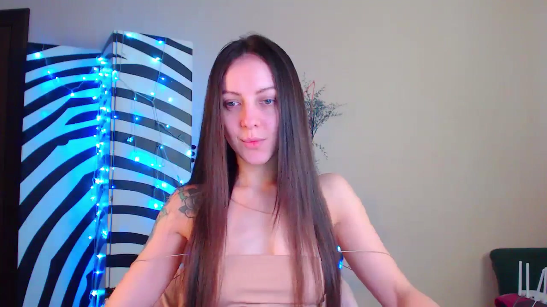 Gallery image thumbnail from Cos_Sexy's myfreecams stream on, 01/02/2024, 12:11 image 13 of 20