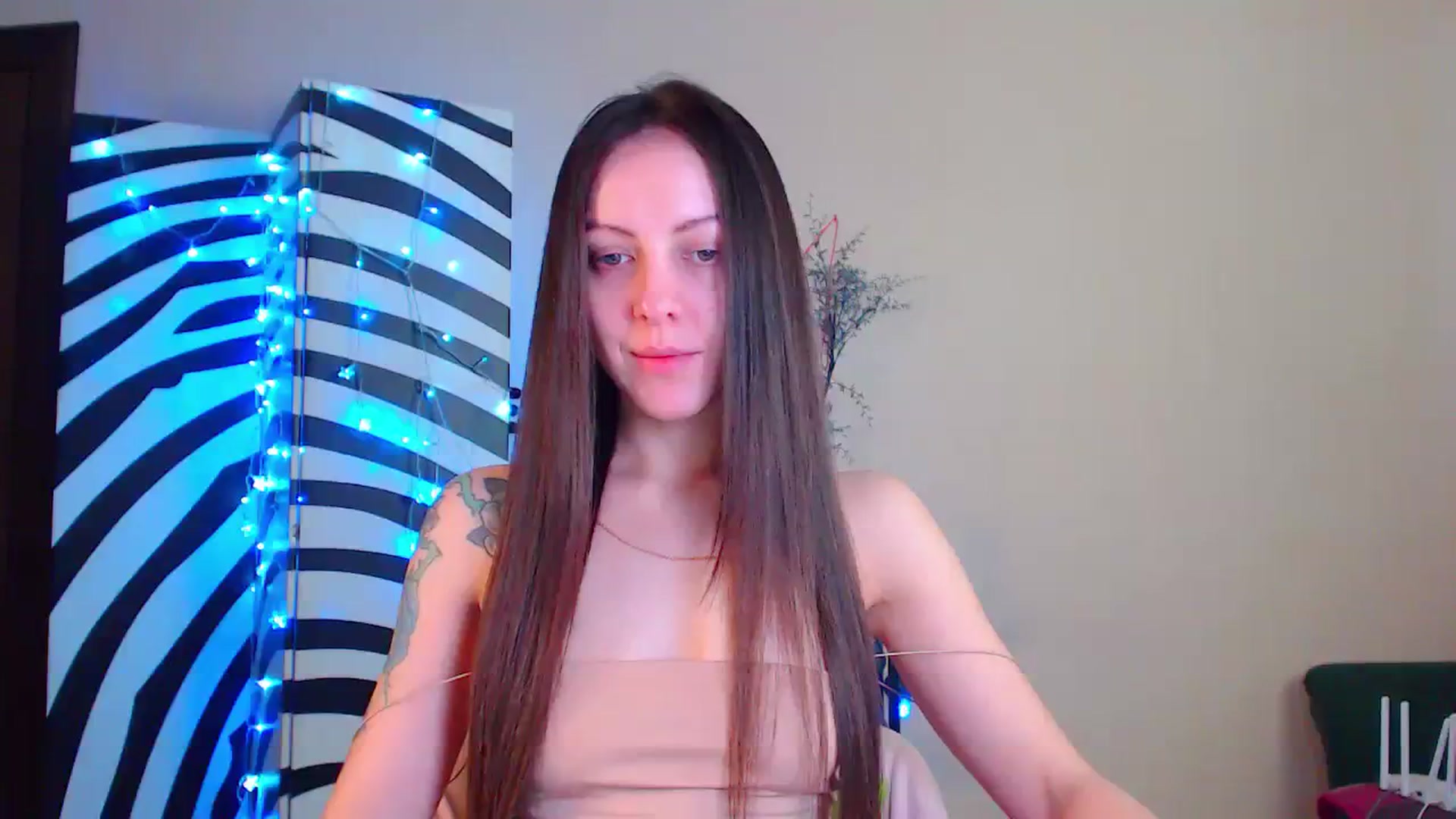 Gallery image thumbnail from Cos_Sexy's myfreecams stream on, 01/02/2024, 12:11 image 14 of 20