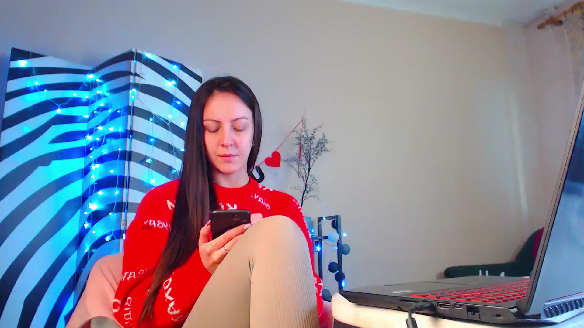 Gallery image thumbnail from Cos_Sexy's myfreecams stream on, 01/02/2024, 13:11 image 19 of 20
