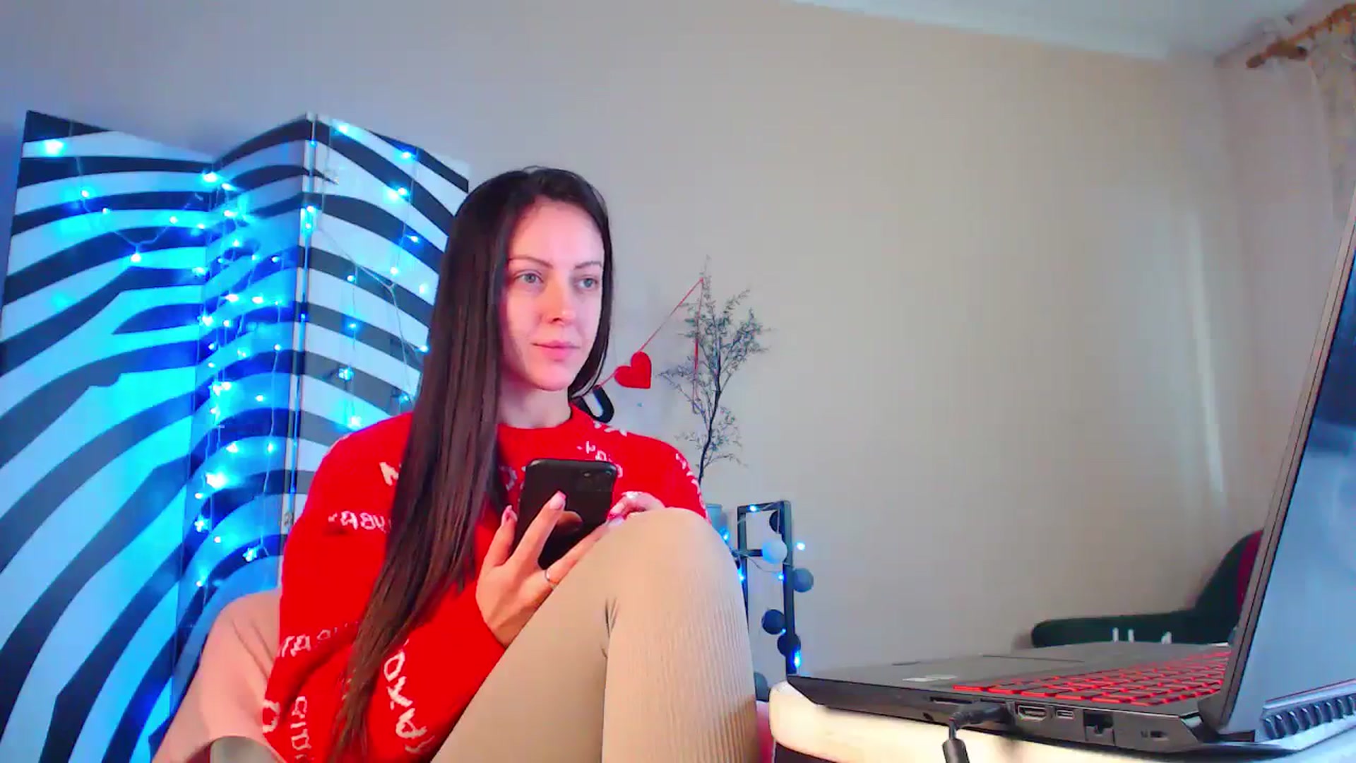 Gallery image thumbnail from Cos_Sexy's myfreecams stream on, 01/02/2024, 13:11 image 13 of 20