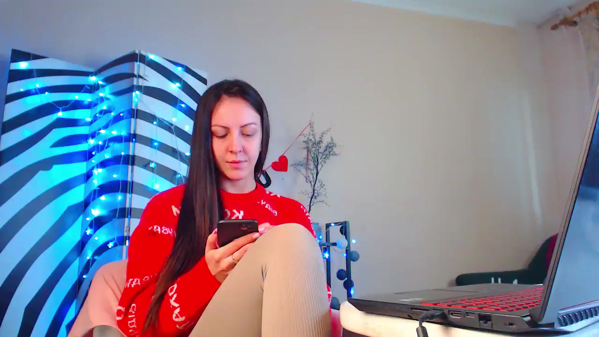 Gallery image thumbnail from Cos_Sexy's myfreecams stream on, 01/02/2024, 13:11 image 20 of 20