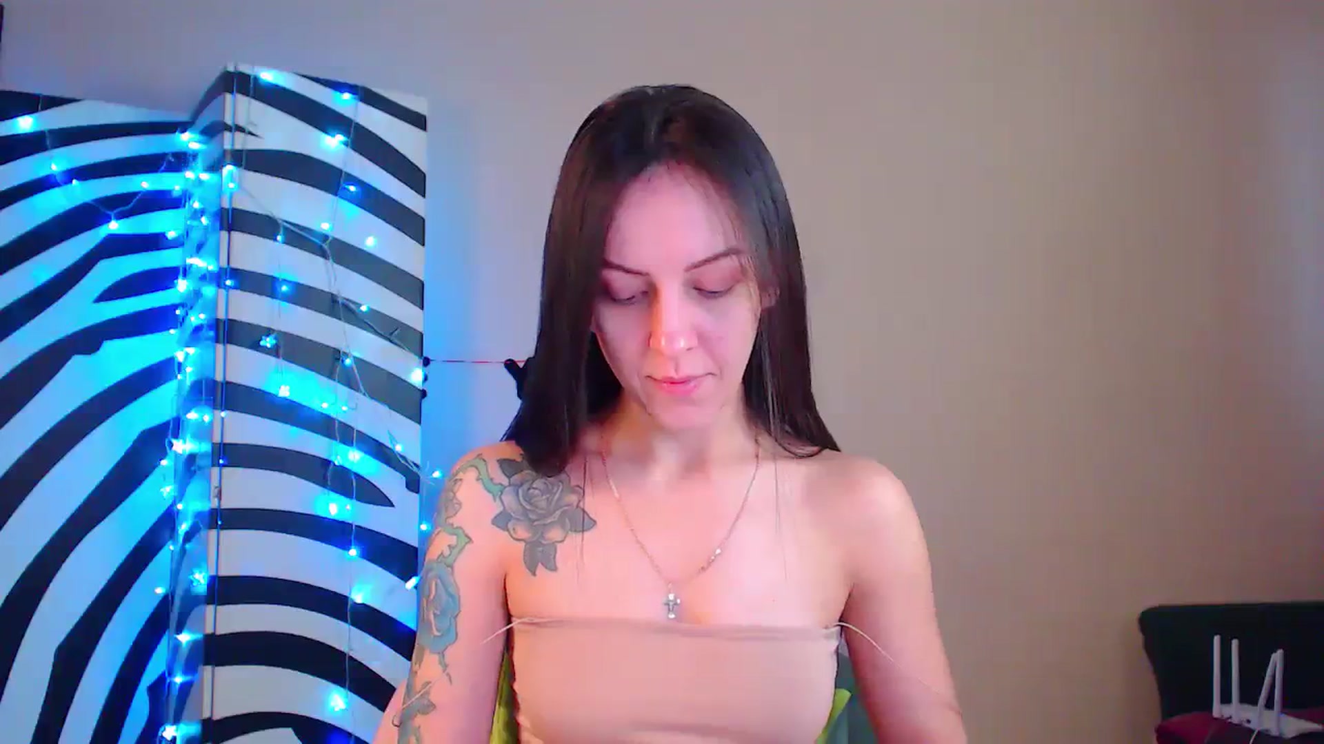 Gallery image thumbnail from Cos_Sexy's myfreecams stream on, 01/07/2024, 11:38 image 7 of 20
