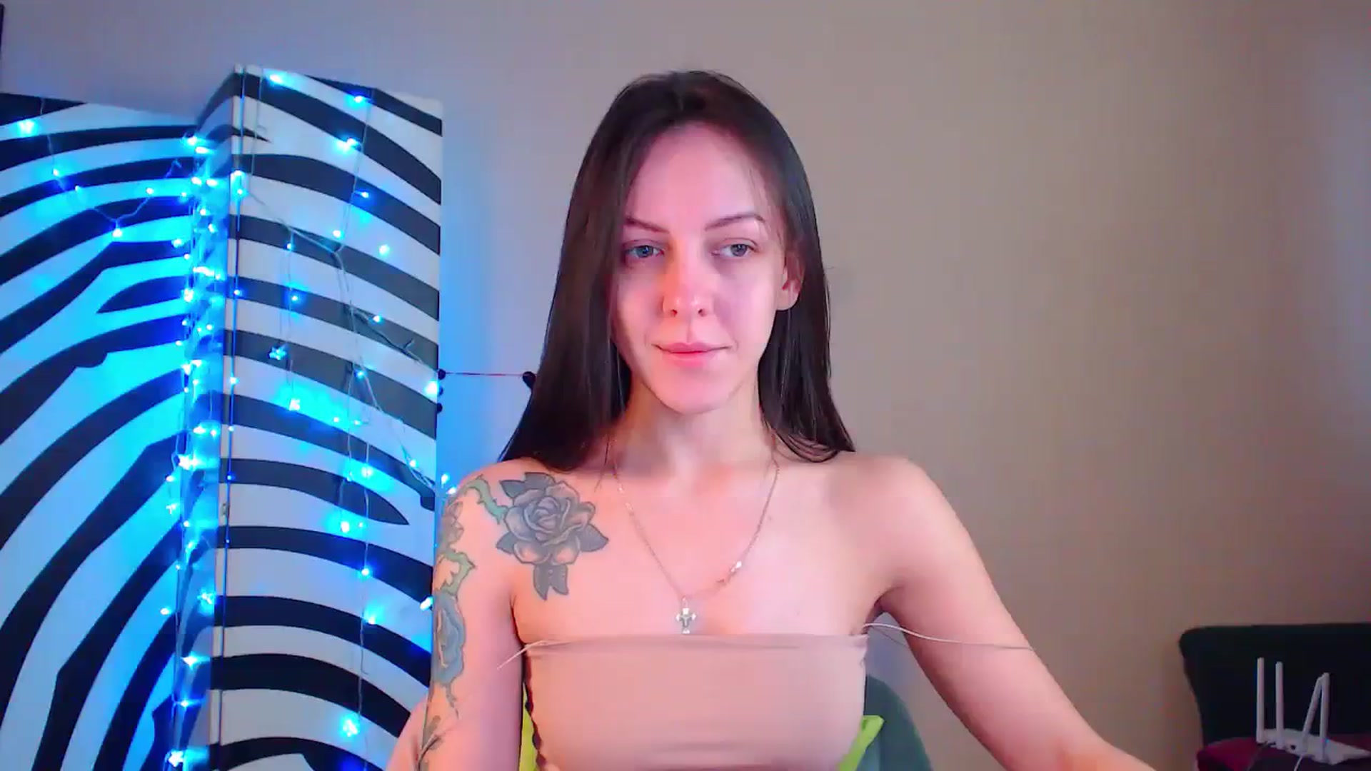 Gallery image thumbnail from Cos_Sexy's myfreecams stream on, 01/07/2024, 11:38 image 1 of 20
