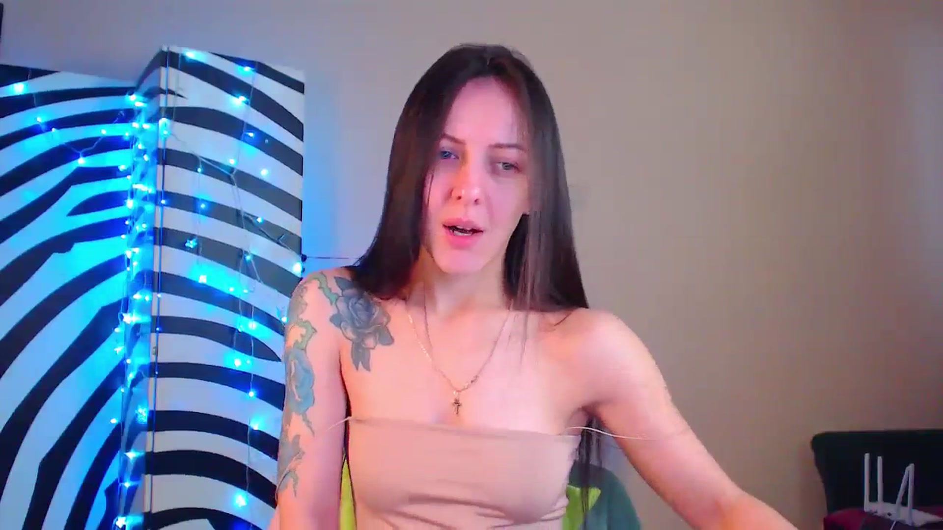 Gallery image thumbnail from Cos_Sexy's myfreecams stream on, 01/07/2024, 11:38 image 14 of 20