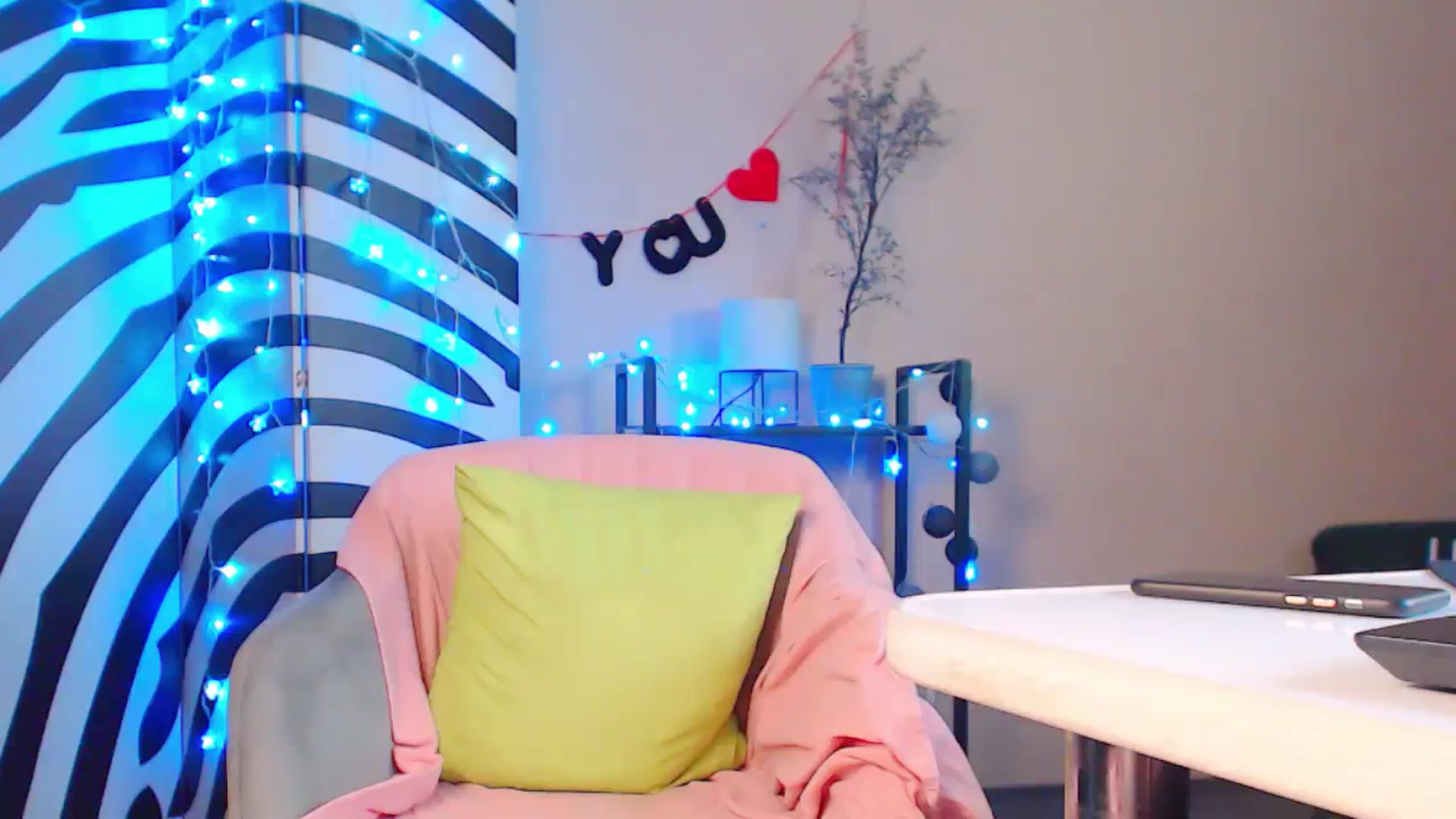 Gallery image thumbnail from Cos_Sexy's myfreecams stream on, 01/07/2024, 13:24 image 12 of 20