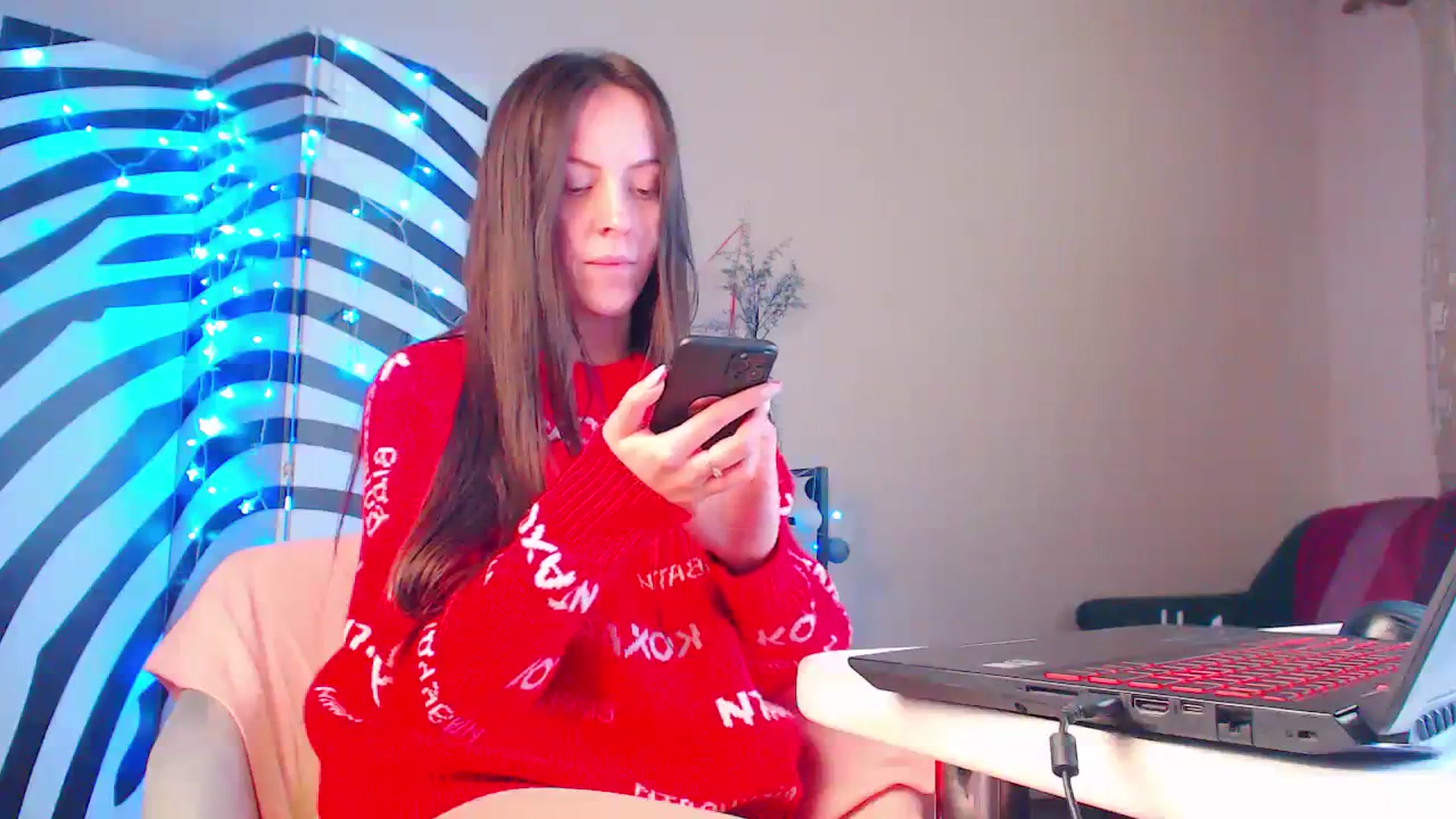 Gallery image thumbnail from Cos_Sexy's myfreecams stream on, 01/07/2024, 13:24 image 15 of 20