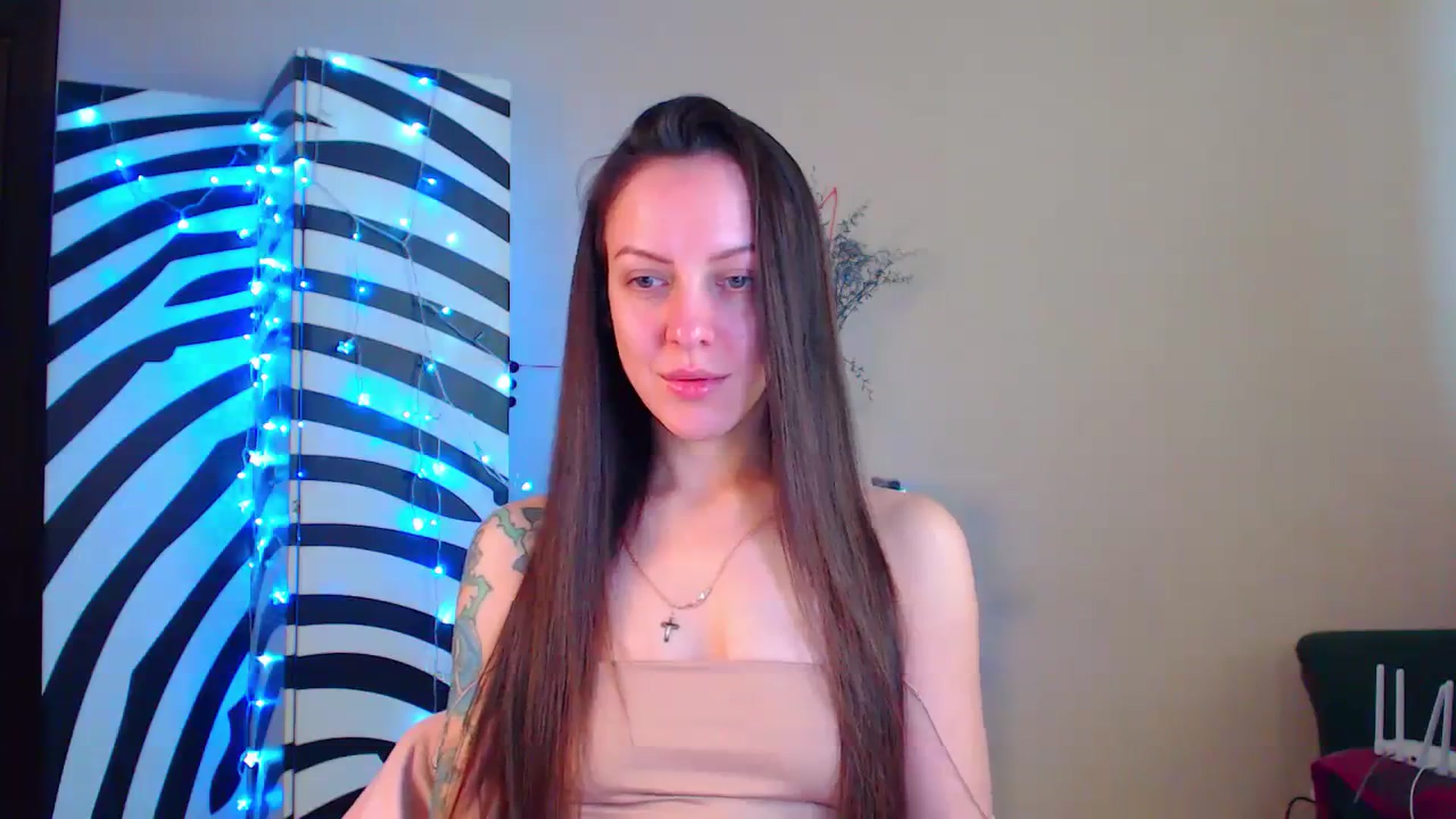 Gallery image thumbnail from Cos_Sexy's myfreecams stream on, 01/08/2024, 11:47 image 14 of 20