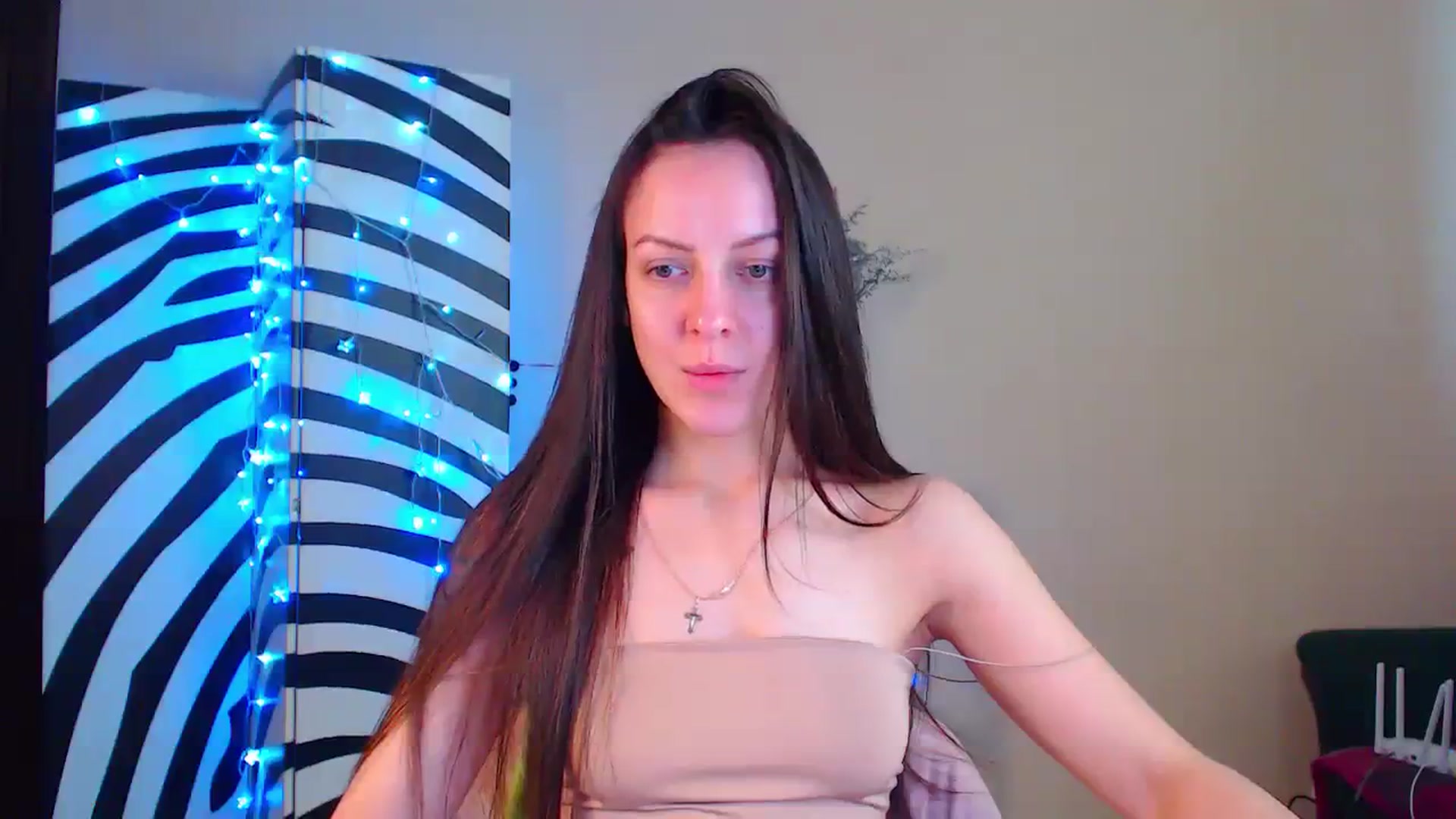 Gallery image thumbnail from Cos_Sexy's myfreecams stream on, 01/08/2024, 11:47 image 7 of 20