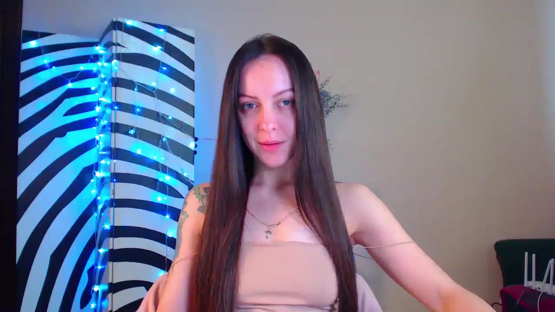 Gallery image thumbnail from Cos_Sexy's myfreecams stream on, 01/08/2024, 11:47 image 2 of 20