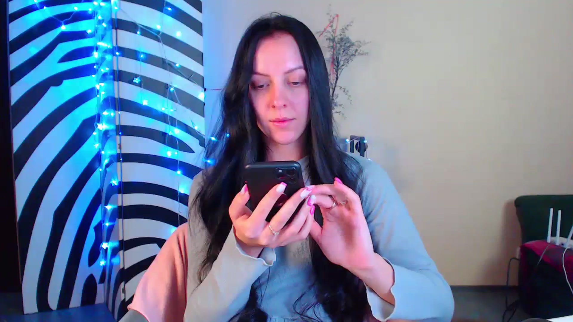 Gallery image thumbnail from Cos_Sexy's myfreecams stream on, 01/10/2024, 14:43 image 3 of 20