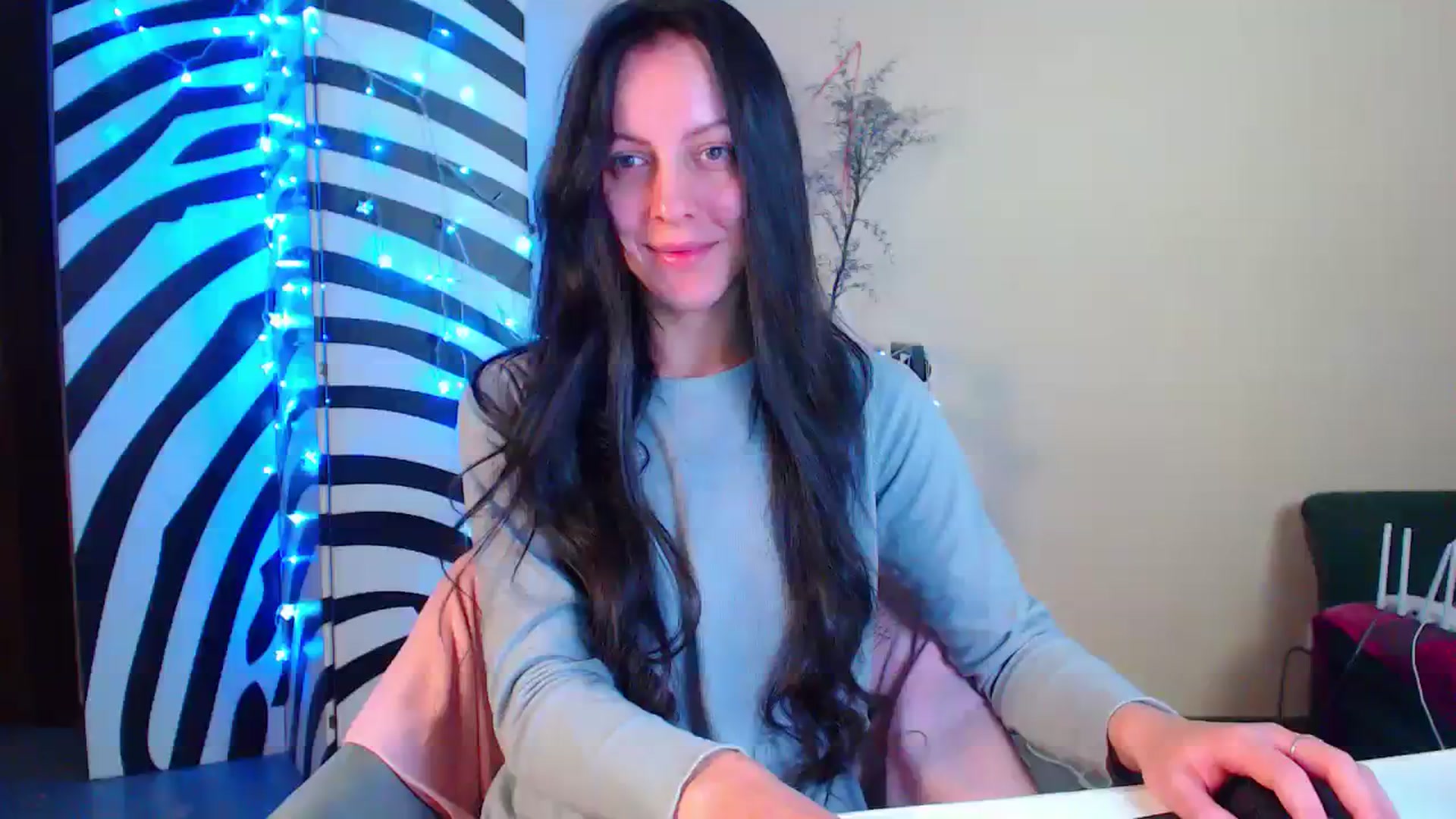Gallery image thumbnail from Cos_Sexy's myfreecams stream on, 01/10/2024, 14:43 image 9 of 20