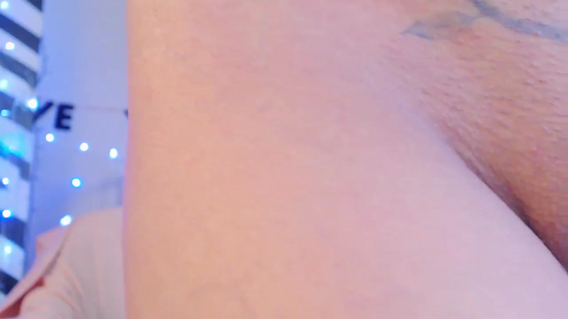 Gallery image thumbnail from Cos_Sexy's myfreecams stream on, 01/15/2024, 14:40 image 15 of 20