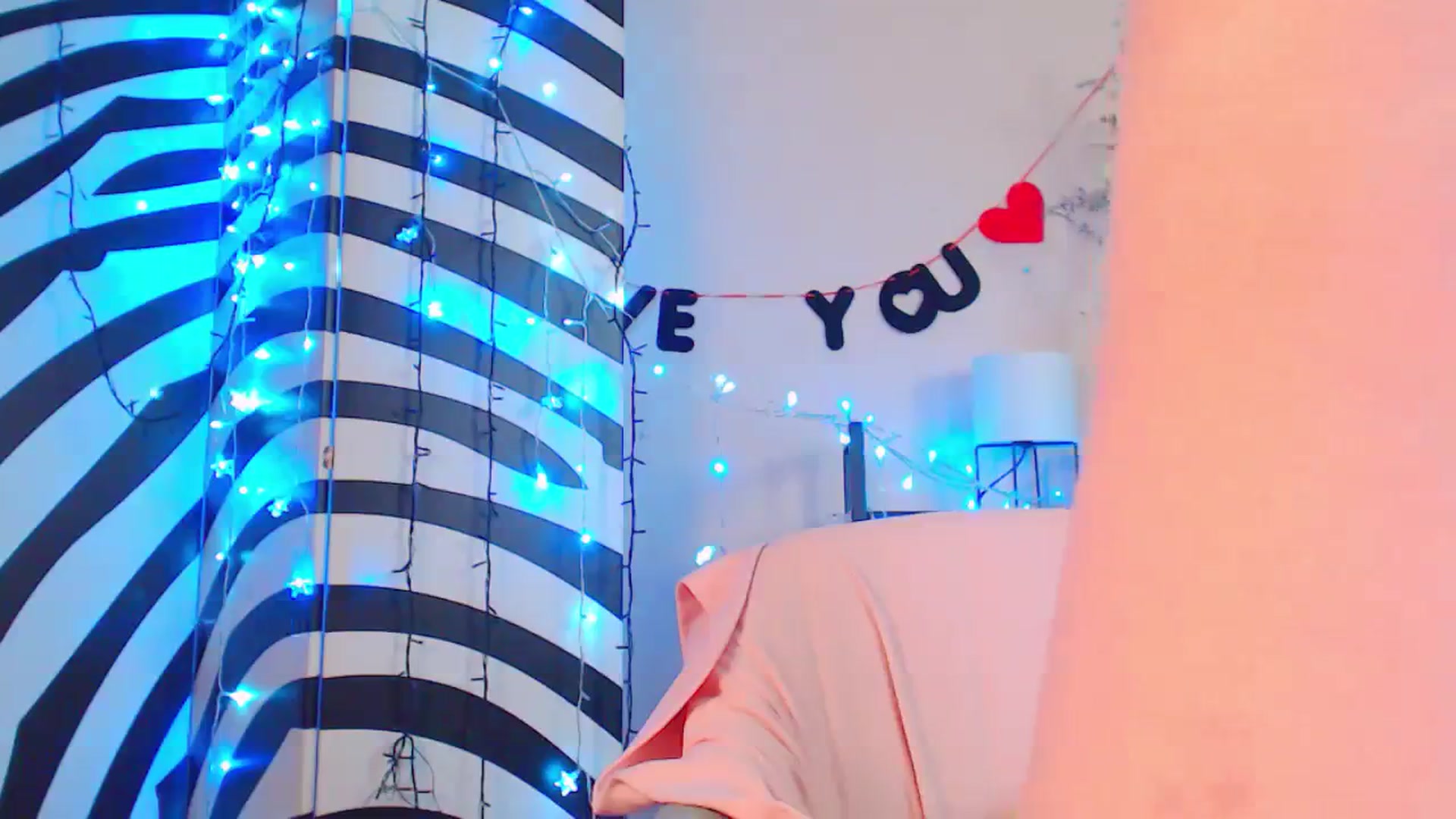Gallery image thumbnail from Cos_Sexy's myfreecams stream on, 01/15/2024, 14:40 image 18 of 20