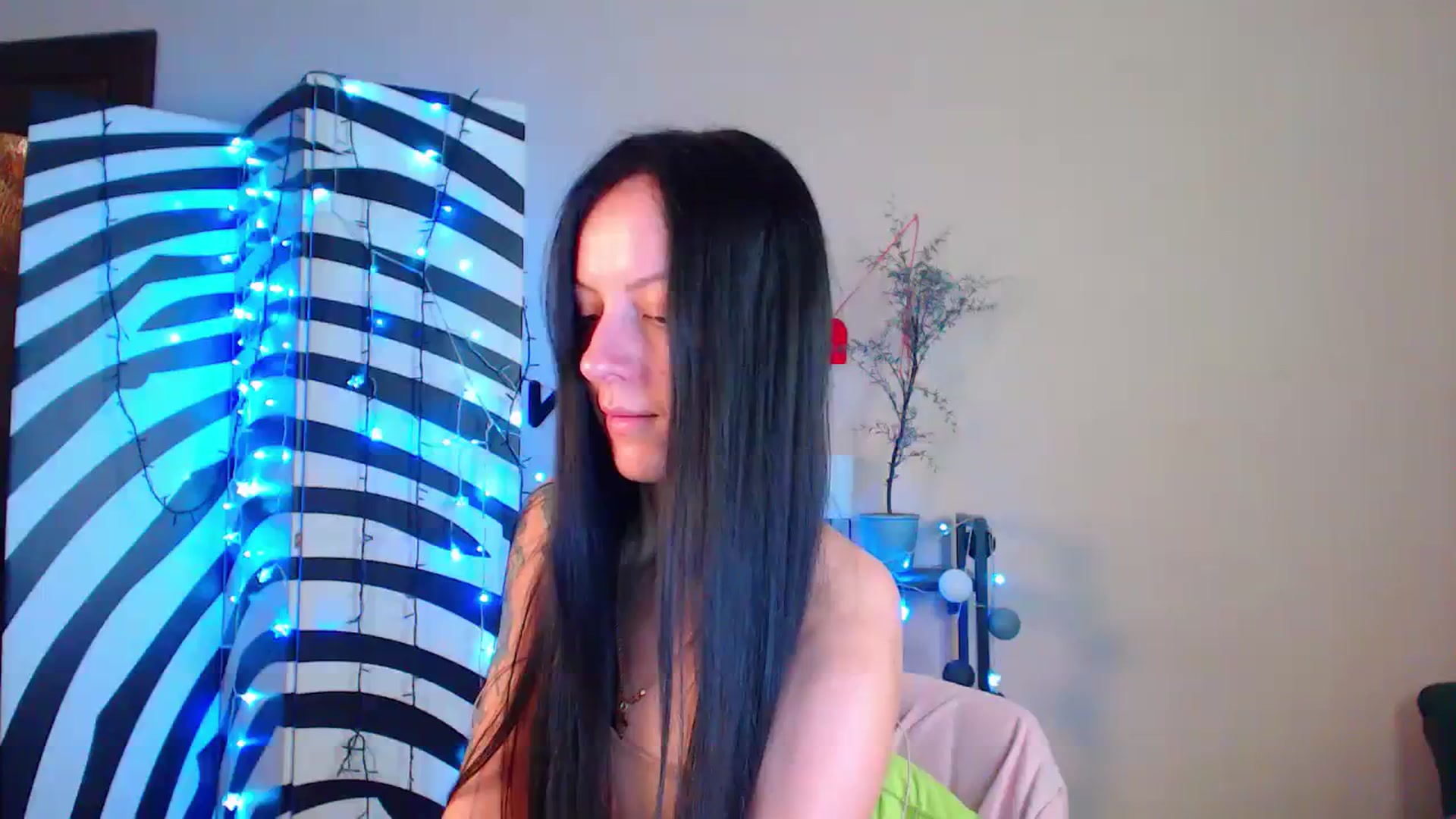 Gallery image thumbnail from Cos_Sexy's myfreecams stream on, 01/19/2024, 12:24 image 1 of 20
