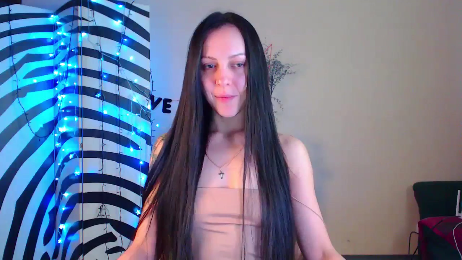 Gallery image thumbnail from Cos_Sexy's myfreecams stream on, 01/22/2024, 13:07 image 4 of 20