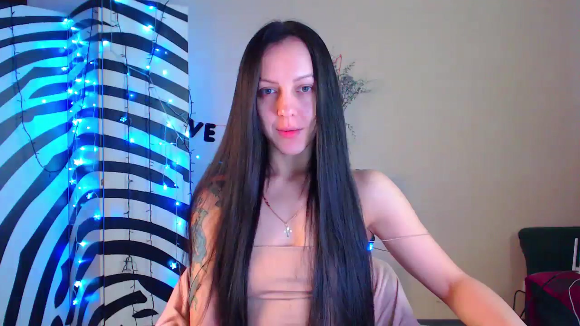Gallery image thumbnail from Cos_Sexy's myfreecams stream on, 01/22/2024, 13:07 image 2 of 20