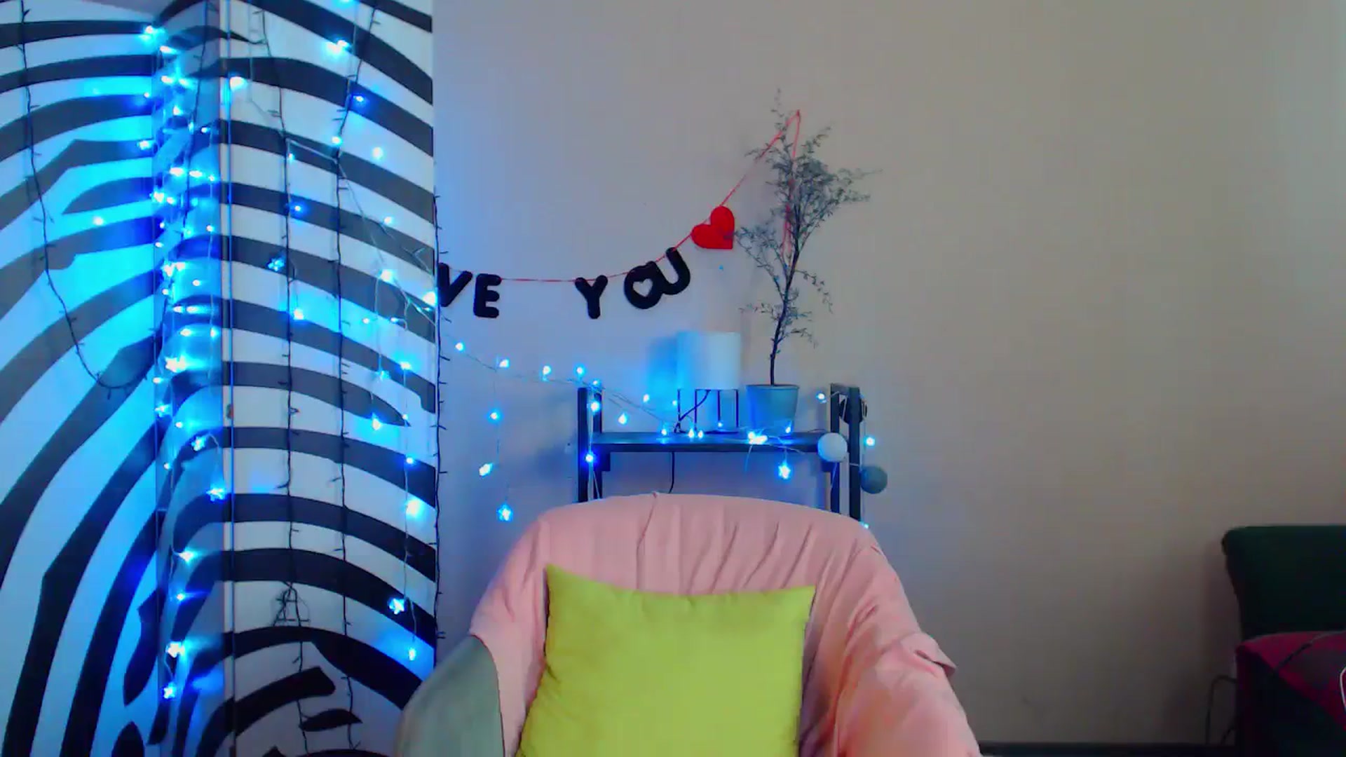 Gallery image thumbnail from Cos_Sexy's myfreecams stream on, 01/29/2024, 13:21 image 2 of 20