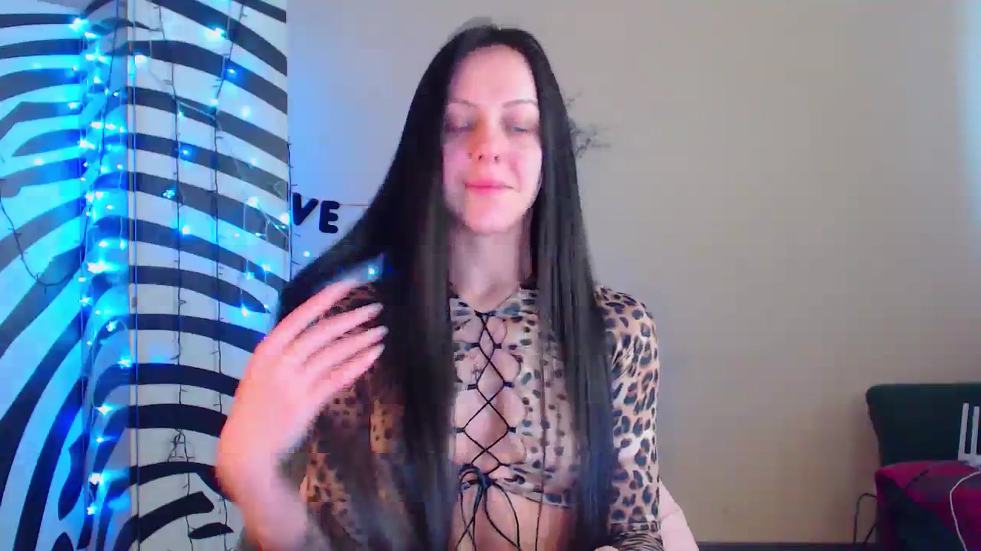 Gallery image thumbnail from Cos_Sexy's myfreecams stream on, 01/30/2024, 11:40 image 14 of 20