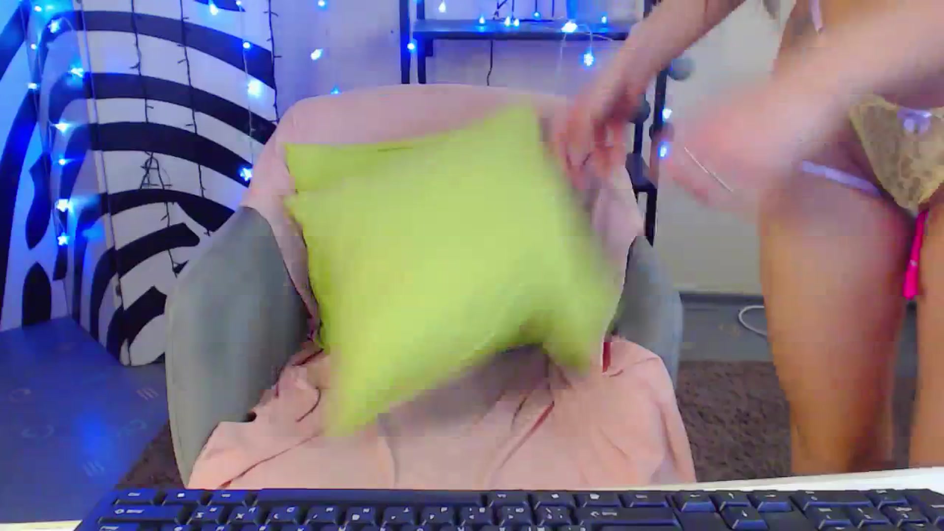 Gallery image thumbnail from Cos_Sexy's myfreecams stream on, 02/01/2024, 13:18 image 11 of 20