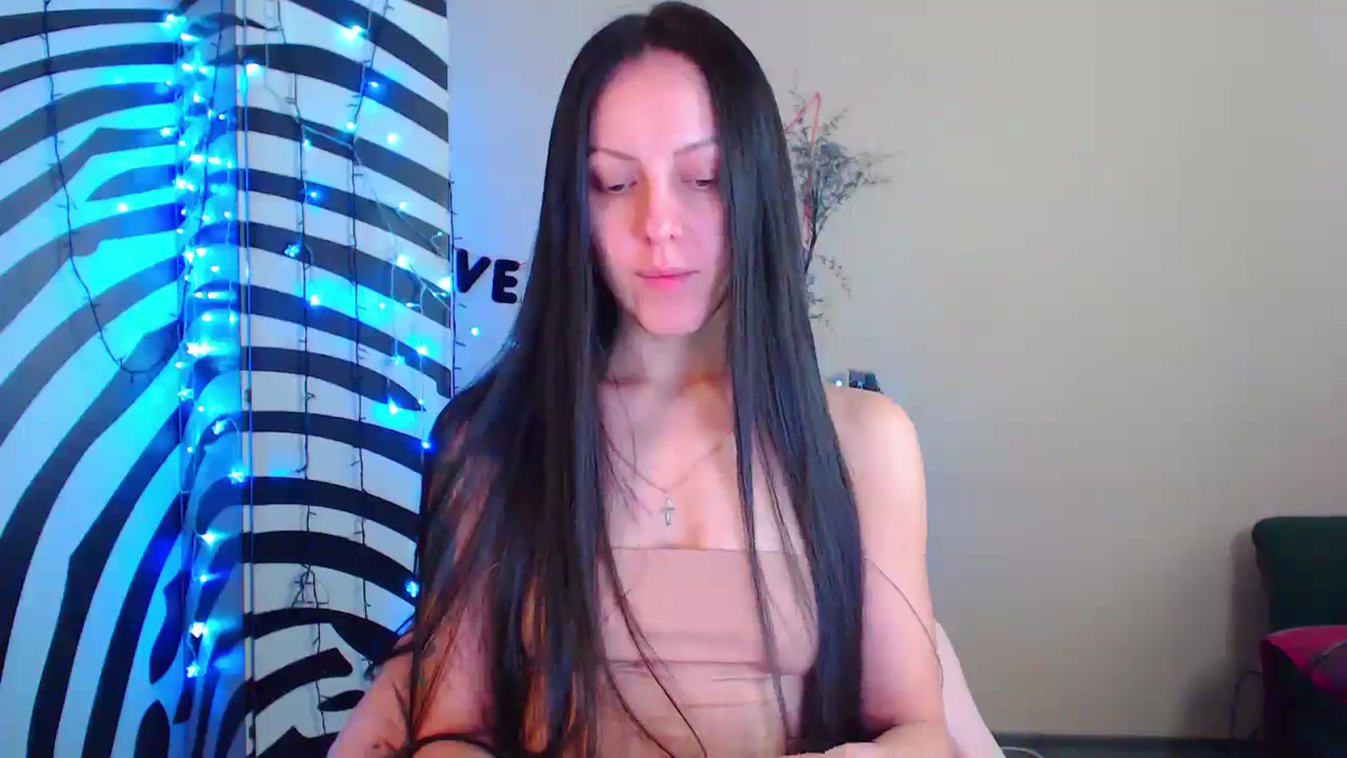 Gallery image thumbnail from Cos_Sexy's myfreecams stream on, 02/02/2024, 12:51 image 4 of 20