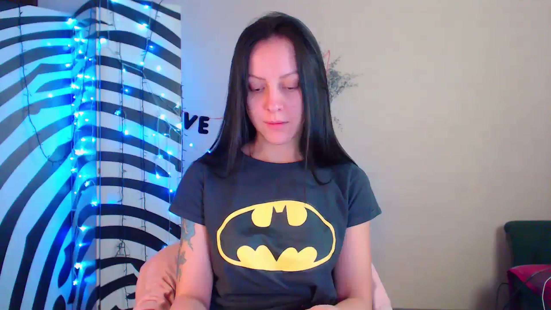 Gallery image thumbnail from Cos_Sexy's myfreecams stream on, 02/05/2024, 12:25 image 19 of 20