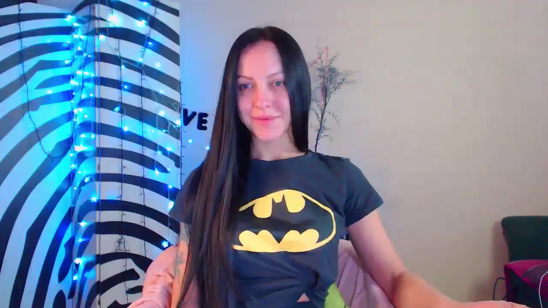 Gallery image thumbnail from Cos_Sexy's myfreecams stream on, 02/05/2024, 12:25 image 2 of 20