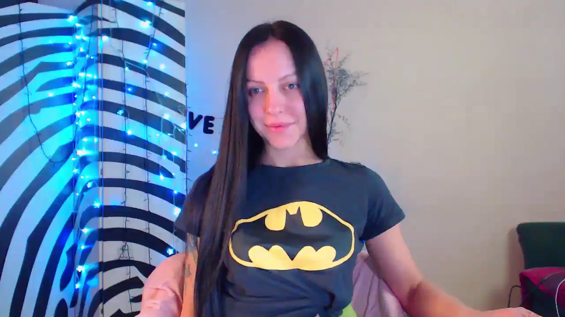 Gallery image thumbnail from Cos_Sexy's myfreecams stream on, 02/05/2024, 12:25 image 3 of 20