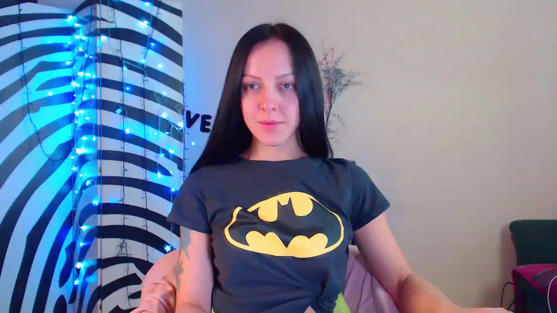 Gallery image thumbnail from Cos_Sexy's myfreecams stream on, 02/05/2024, 12:25 image 4 of 20