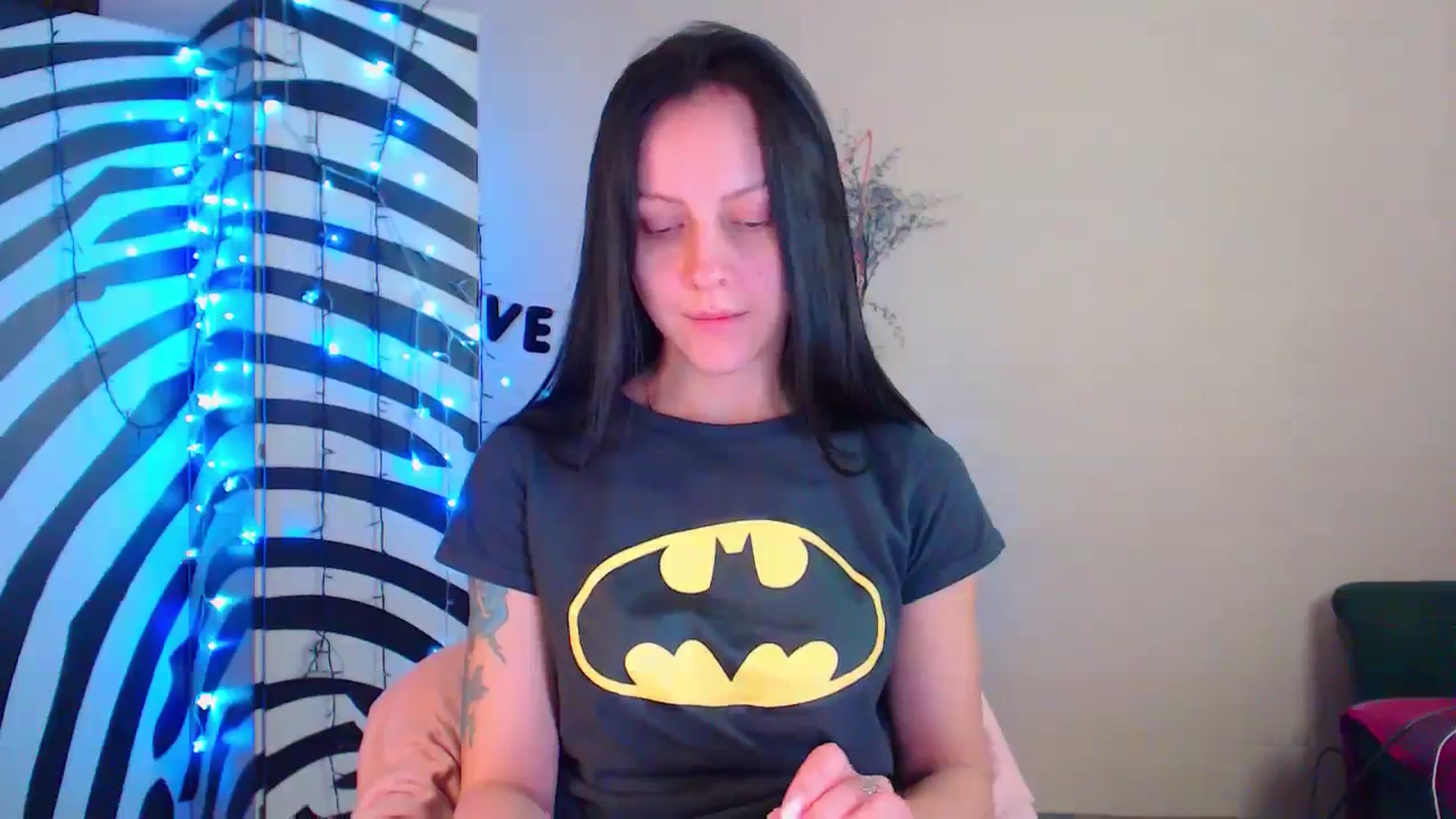 Gallery image thumbnail from Cos_Sexy's myfreecams stream on, 02/05/2024, 12:25 image 18 of 20