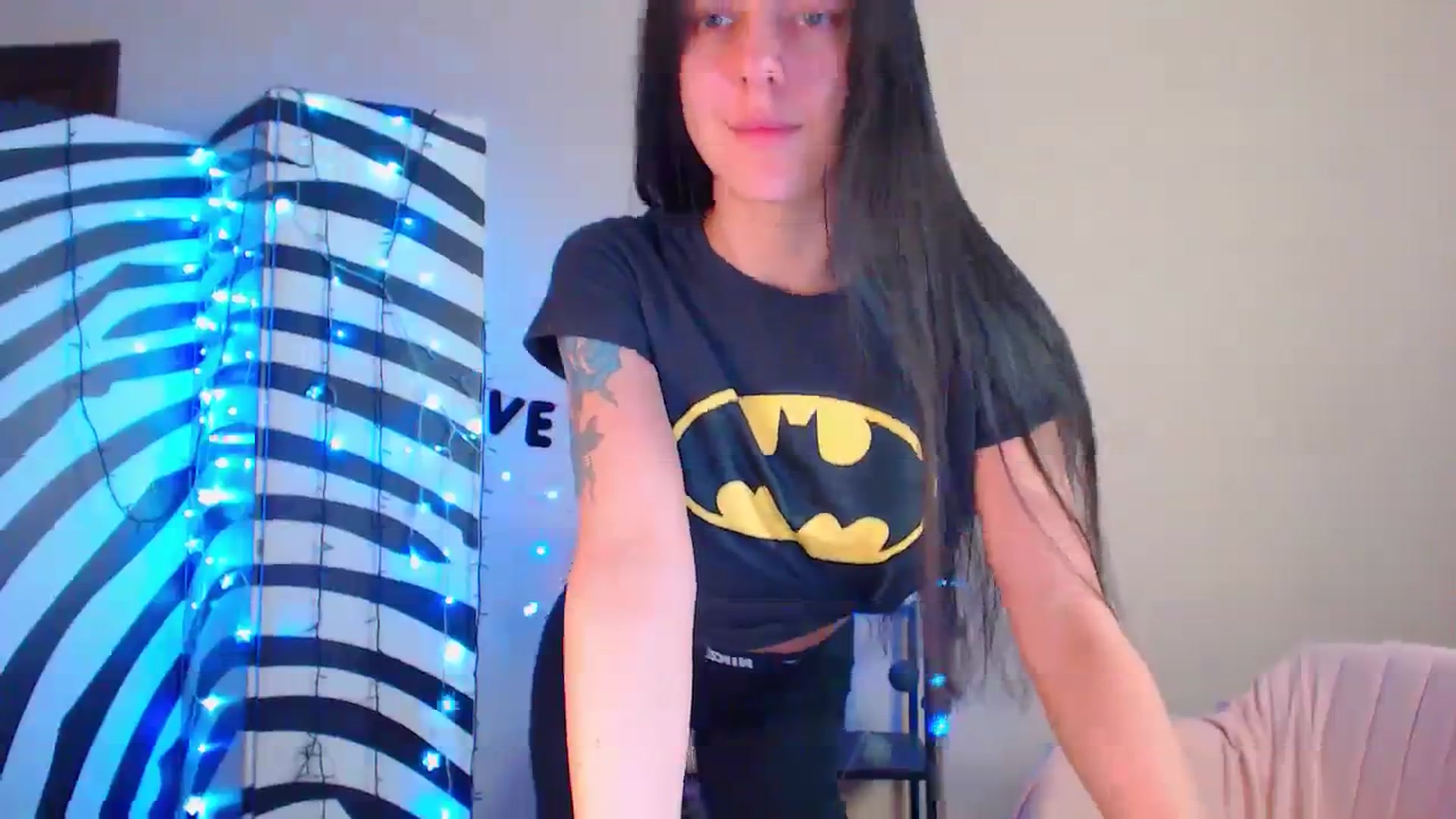 Gallery image thumbnail from Cos_Sexy's myfreecams stream on, 02/05/2024, 12:25 image 13 of 20