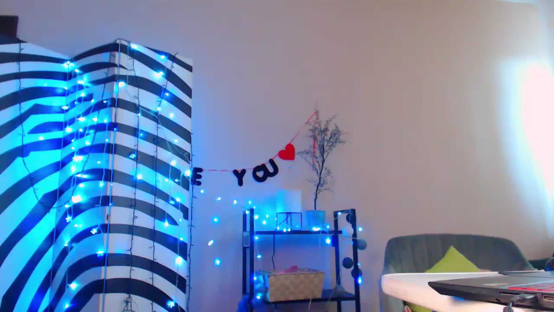Gallery image thumbnail from Cos_Sexy's myfreecams stream on, 02/07/2024, 12:36 image 7 of 20