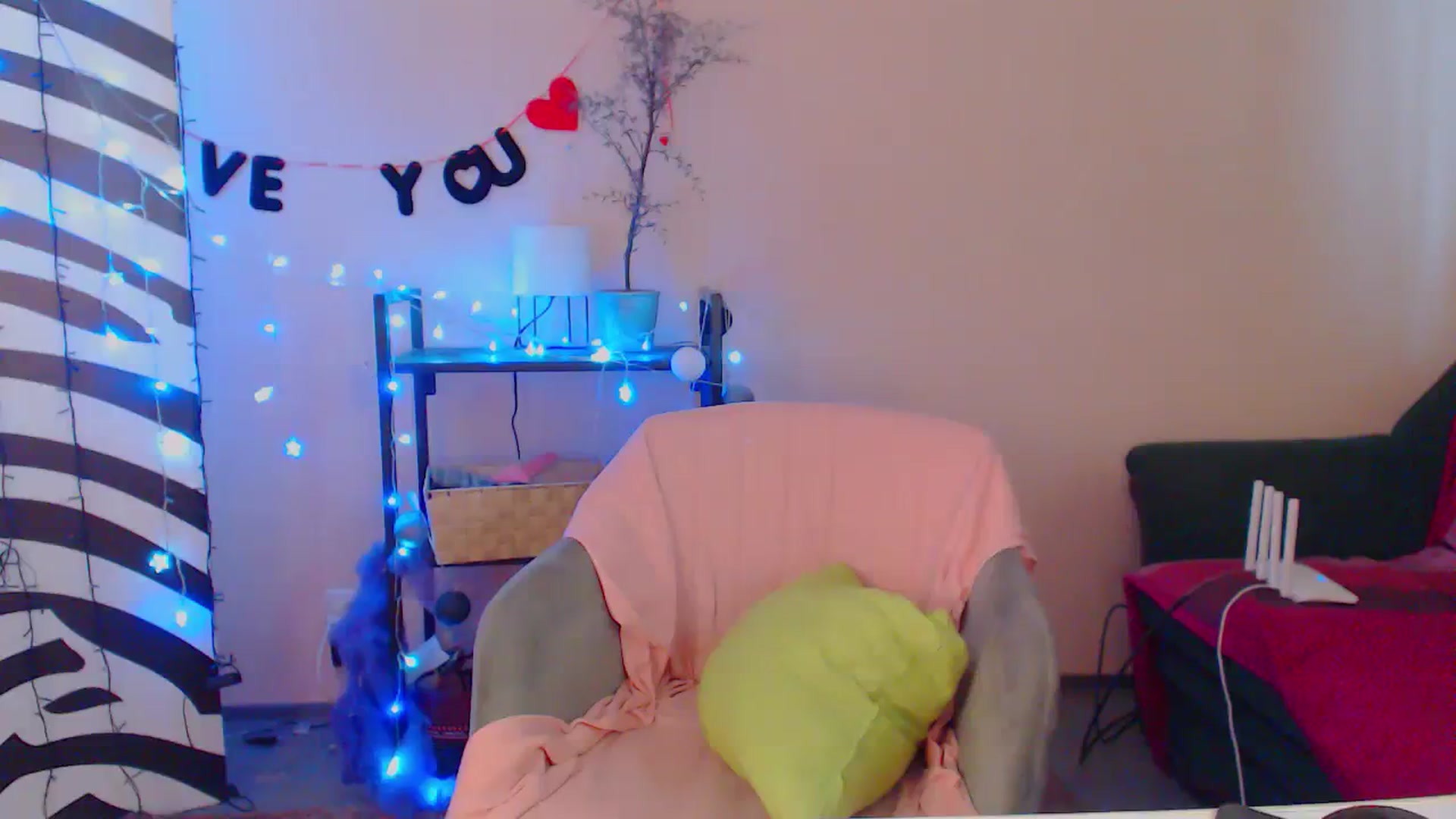 Gallery image thumbnail from Cos_Sexy's myfreecams stream on, 02/08/2024, 11:40 image 15 of 20