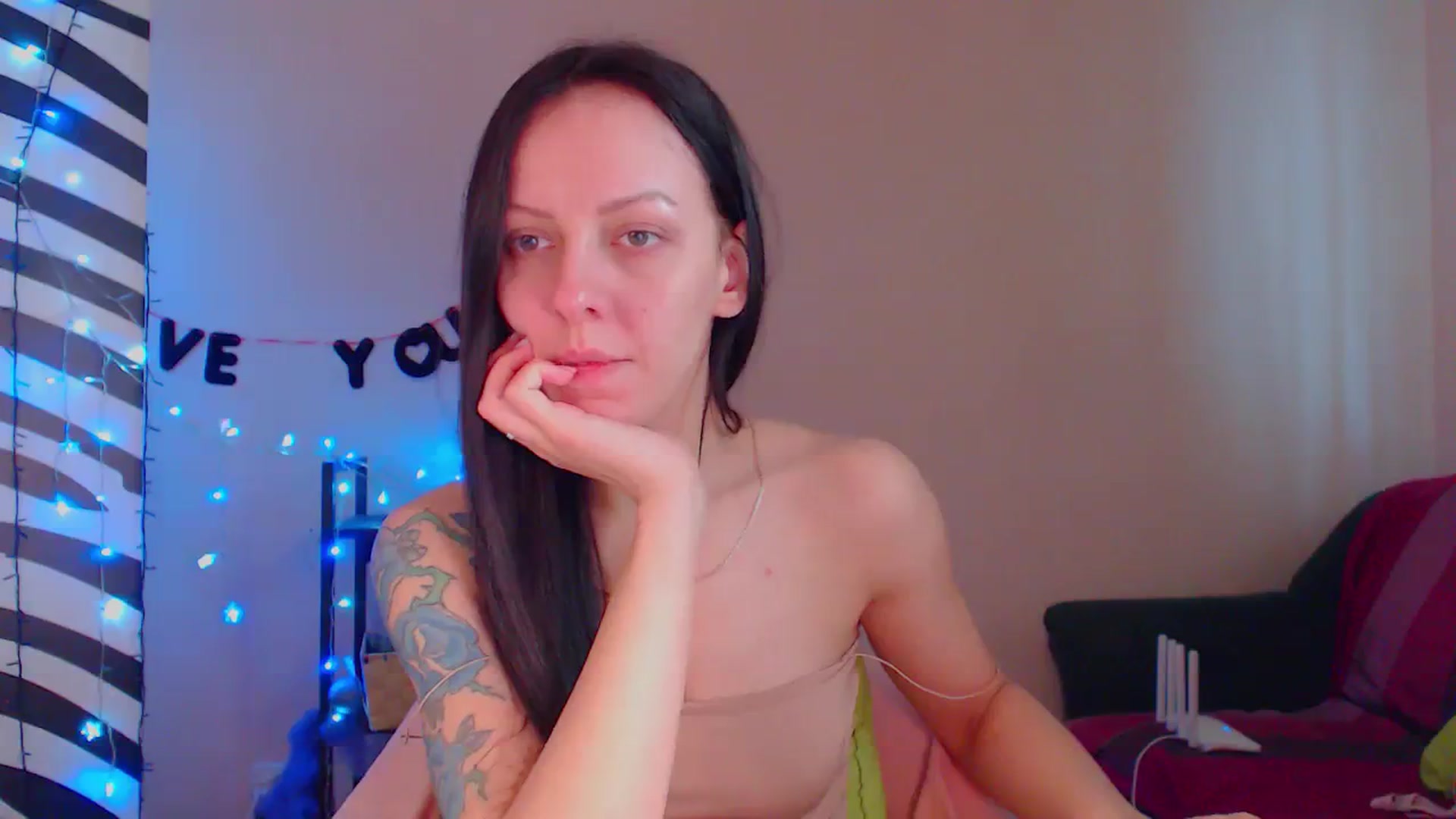 Gallery image thumbnail from Cos_Sexy's myfreecams stream on, 02/08/2024, 11:40 image 3 of 20