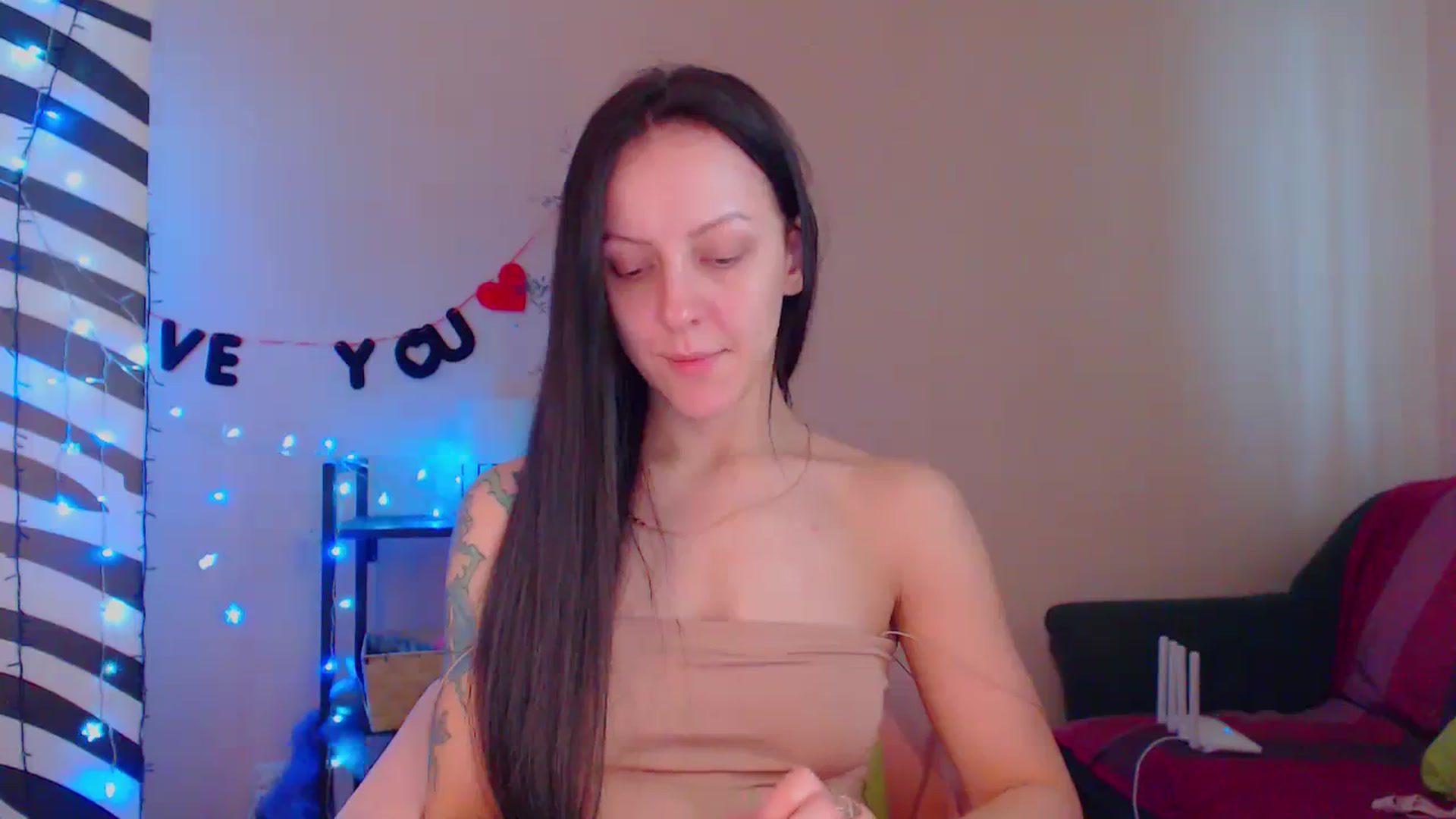 Gallery image thumbnail from Cos_Sexy's myfreecams stream on, 02/08/2024, 11:40 image 2 of 20
