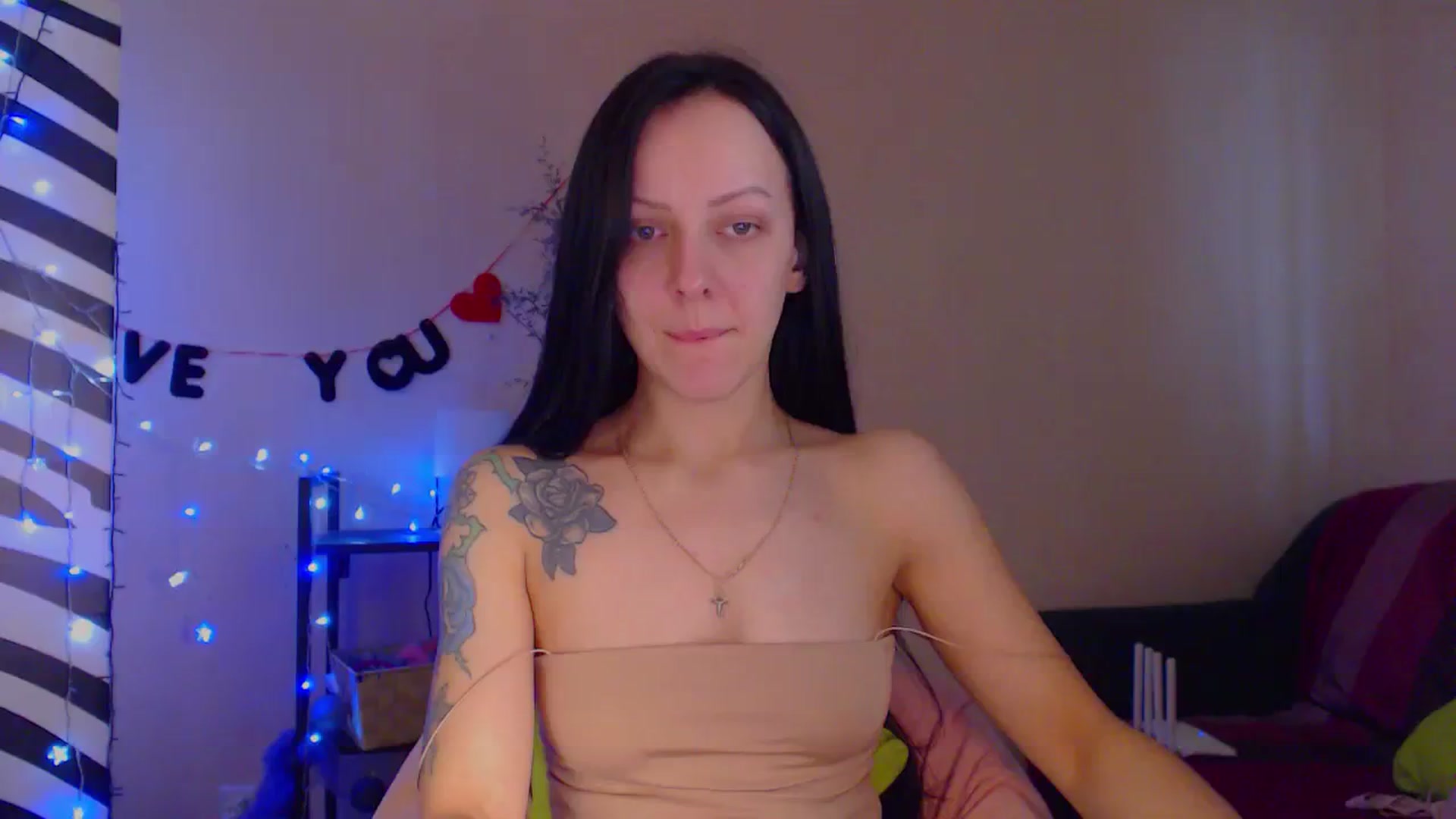 Gallery image thumbnail from Cos_Sexy's myfreecams stream on, 02/08/2024, 13:32 image 1 of 20