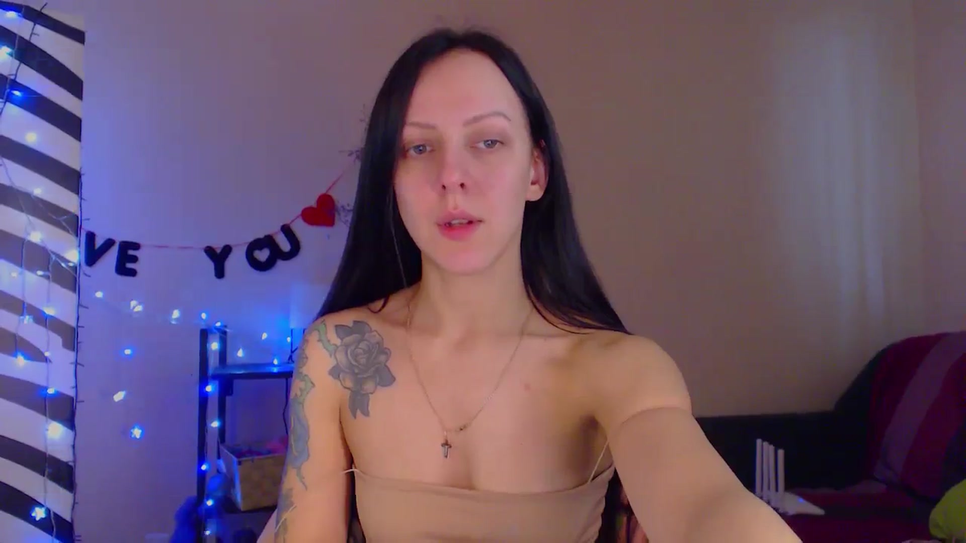 Gallery image thumbnail from Cos_Sexy's myfreecams stream on, 02/08/2024, 13:32 image 9 of 20