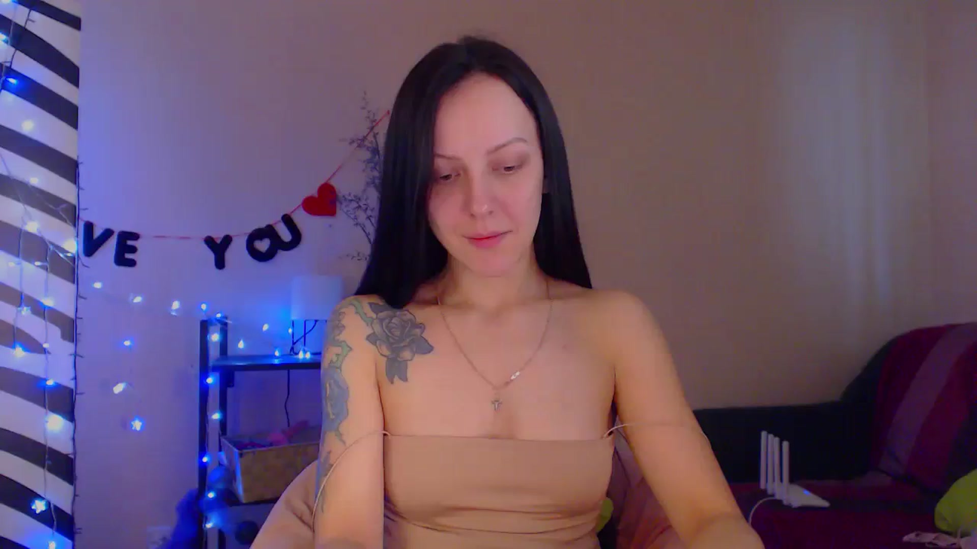 Gallery image thumbnail from Cos_Sexy's myfreecams stream on, 02/08/2024, 13:32 image 2 of 20