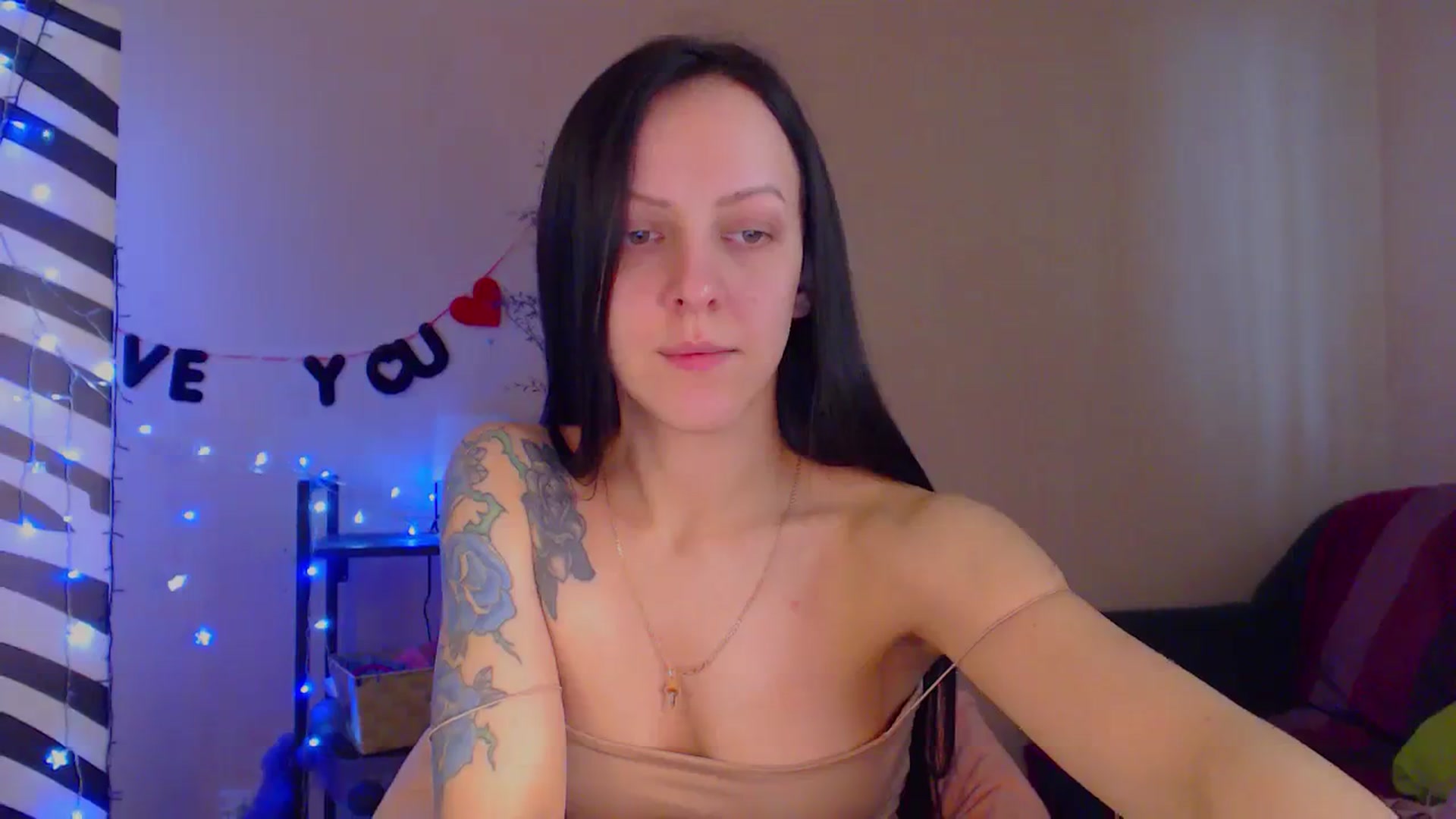 Gallery image thumbnail from Cos_Sexy's myfreecams stream on, 02/08/2024, 13:32 image 4 of 20