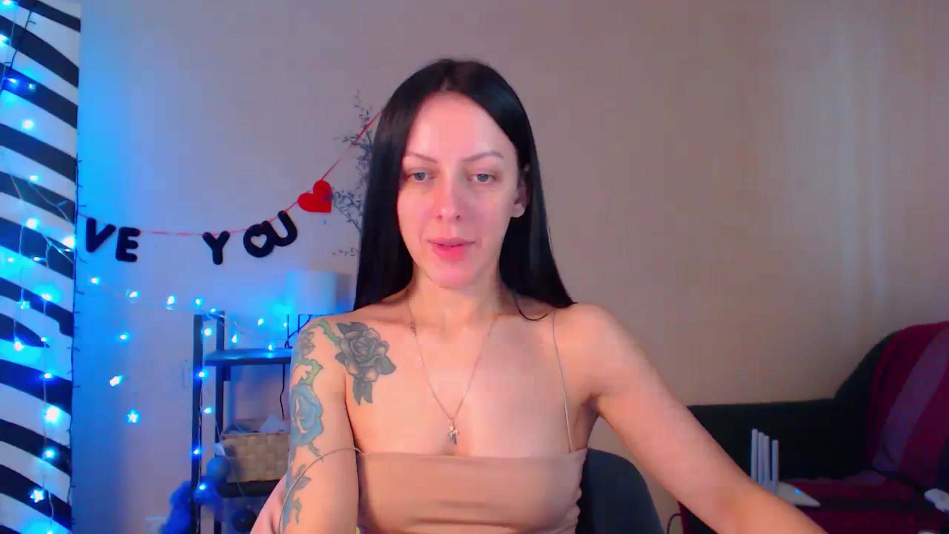 Gallery image thumbnail from Cos_Sexy's myfreecams stream on, 02/10/2024, 13:10 image 6 of 20