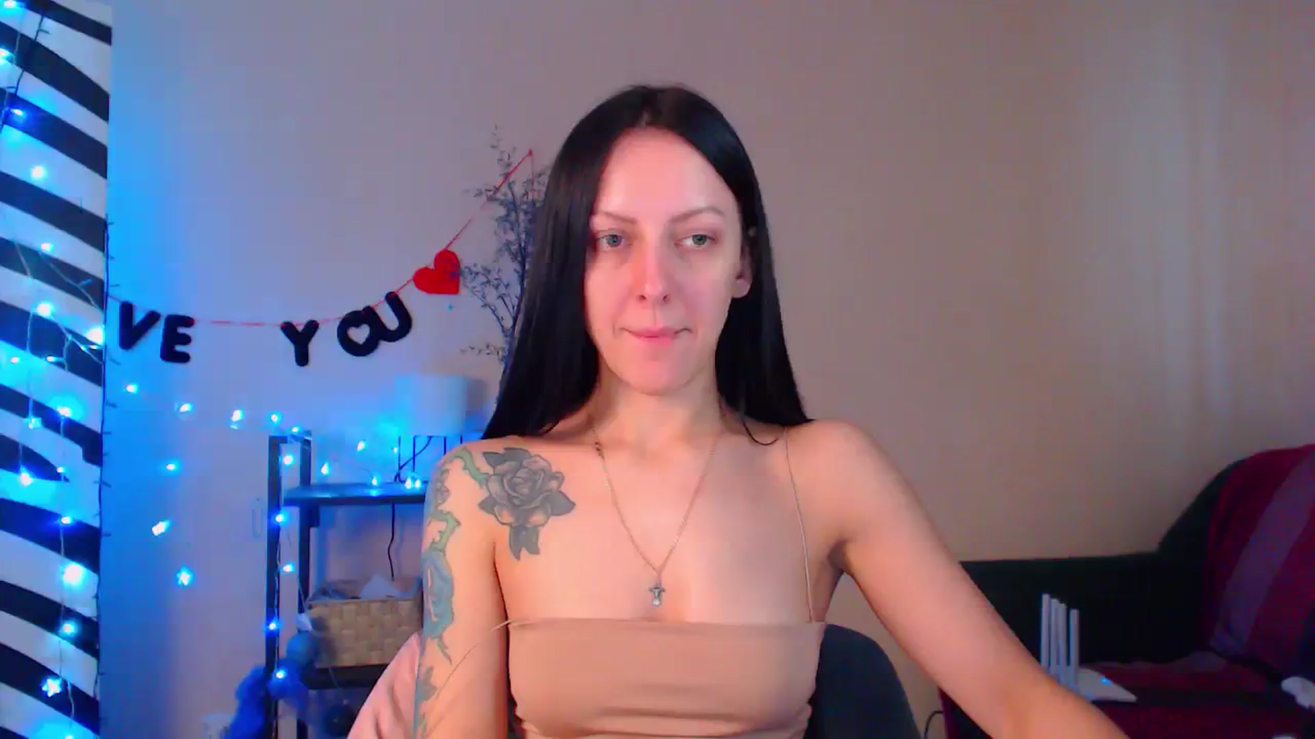 Gallery image thumbnail from Cos_Sexy's myfreecams stream on, 02/10/2024, 13:10 image 10 of 20