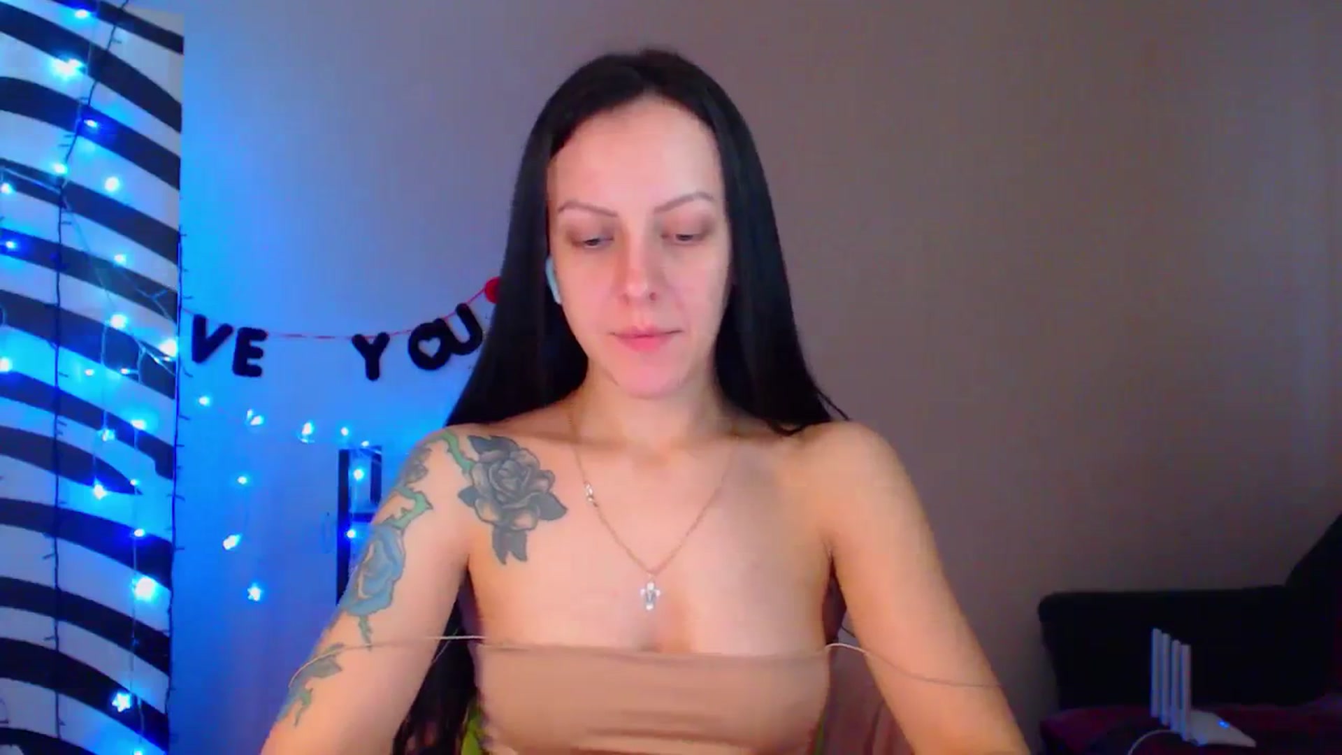 Gallery image thumbnail from Cos_Sexy's myfreecams stream on, 02/14/2024, 14:38 image 20 of 20