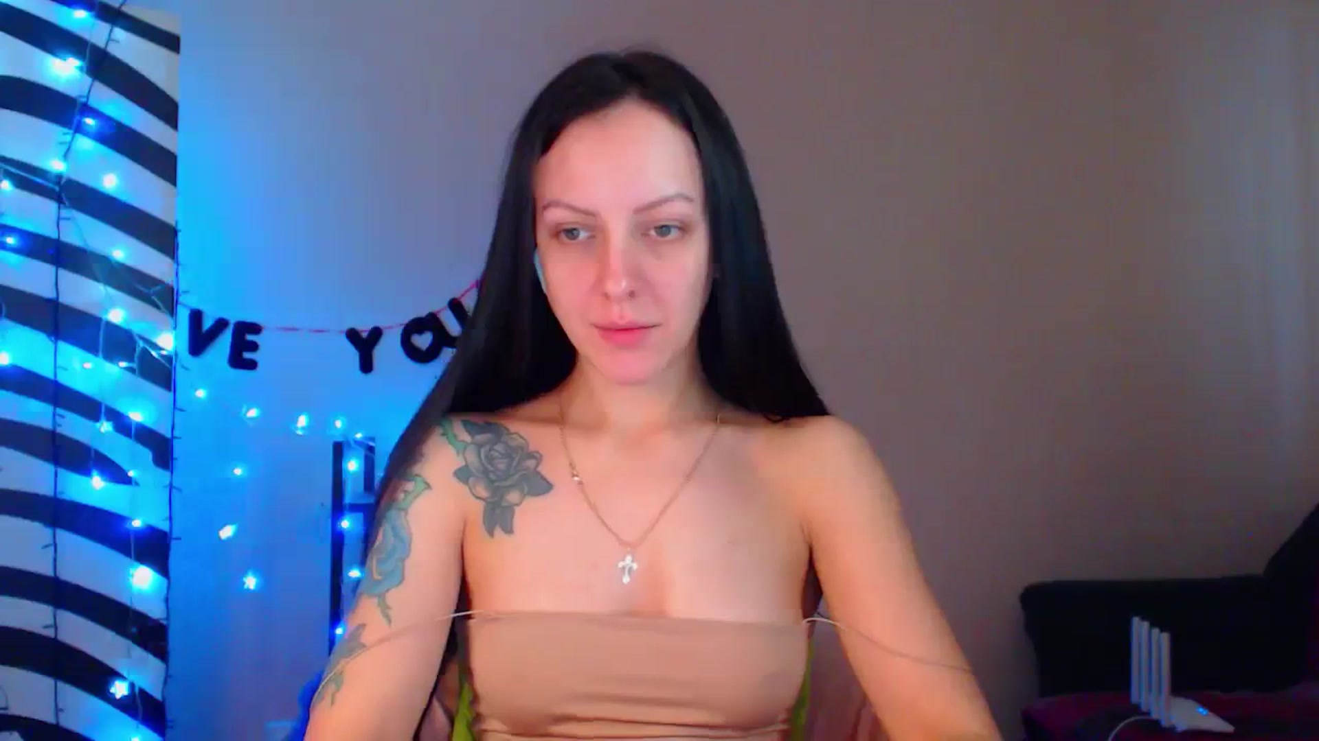 Gallery image thumbnail from Cos_Sexy's myfreecams stream on, 02/14/2024, 14:38 image 14 of 20