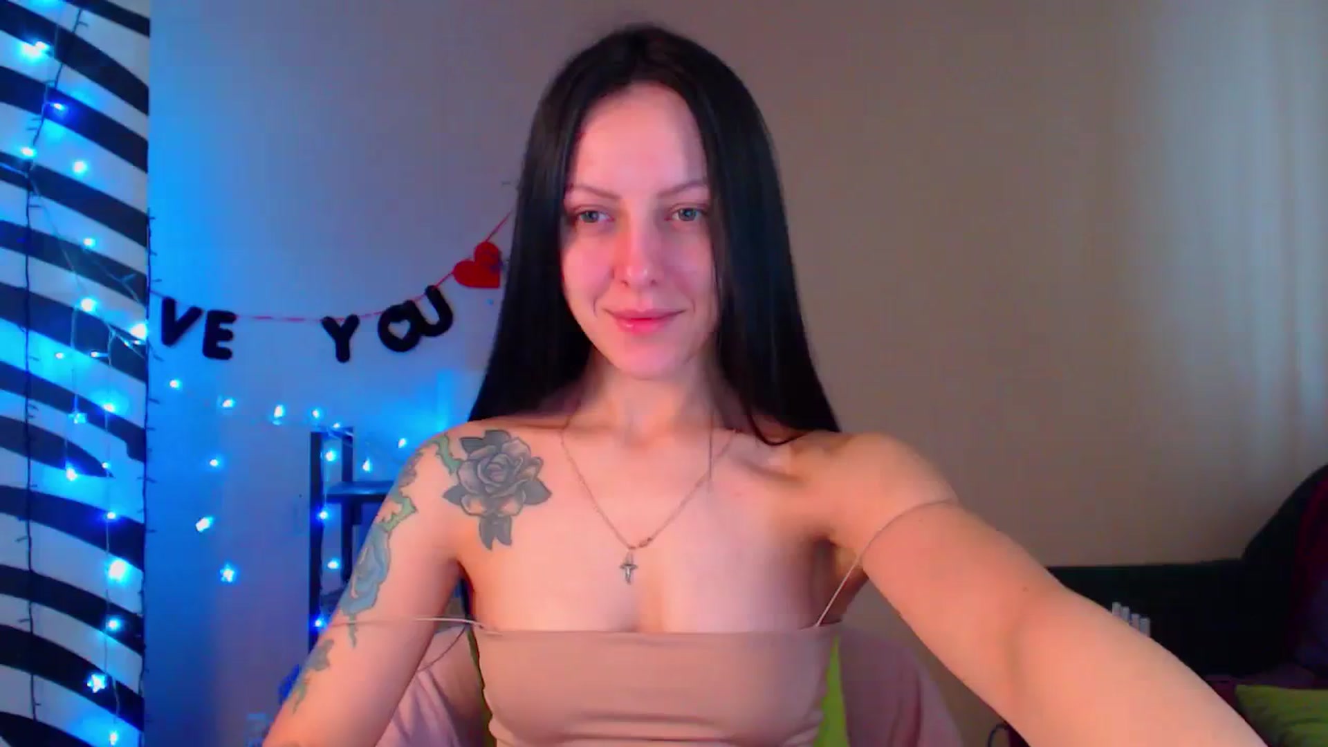 Gallery image thumbnail from Cos_Sexy's myfreecams stream on, 02/15/2024, 12:54 image 9 of 20