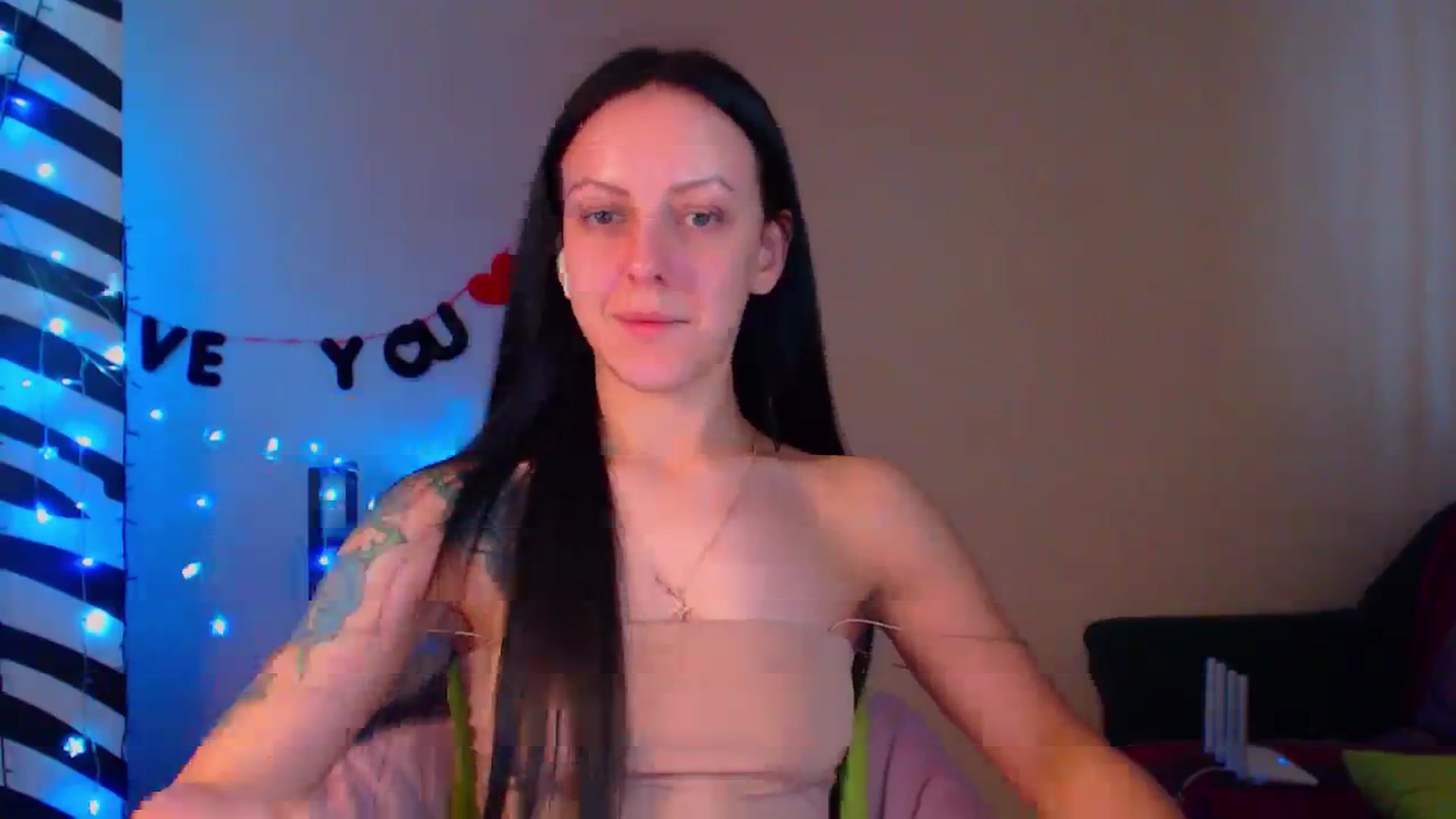 Gallery image thumbnail from Cos_Sexy's myfreecams stream on, 02/15/2024, 13:52 image 16 of 20