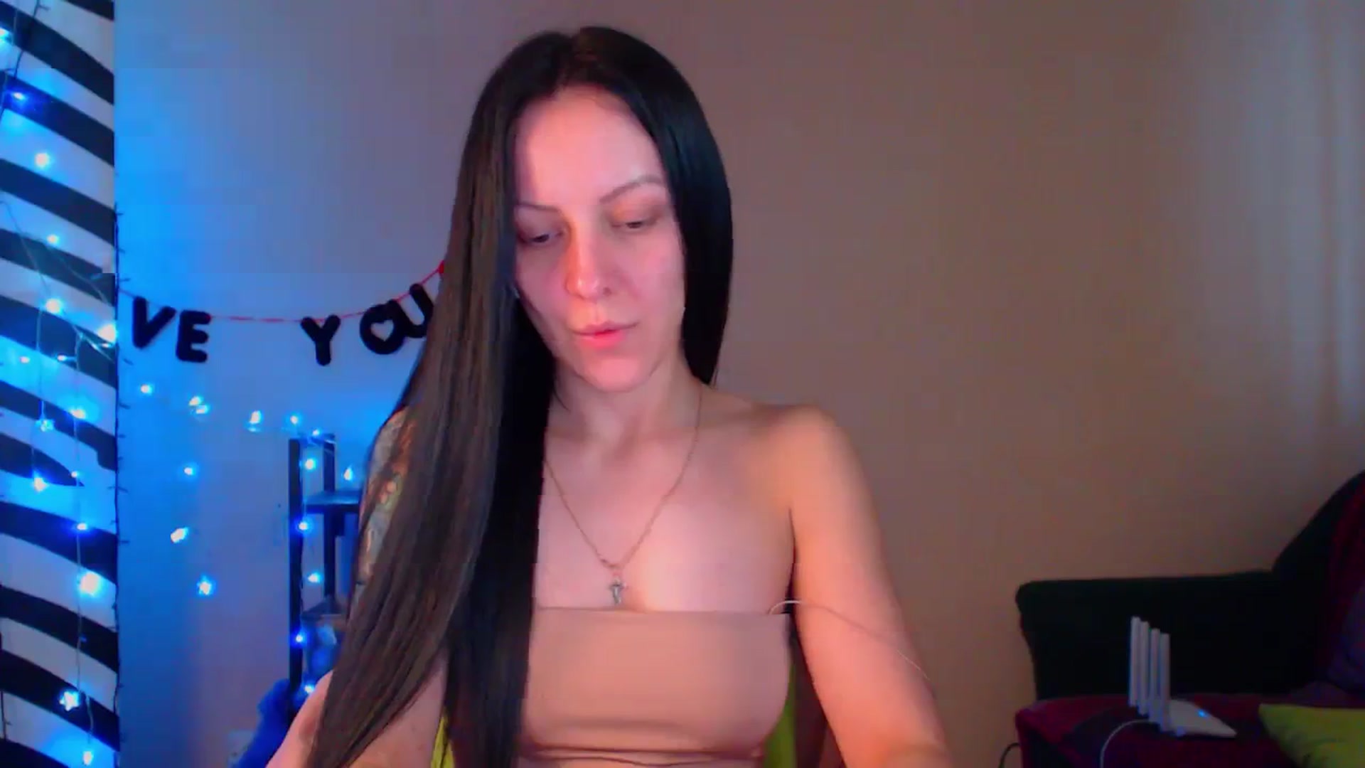 Gallery image thumbnail from Cos_Sexy's myfreecams stream on, 02/15/2024, 13:52 image 15 of 20
