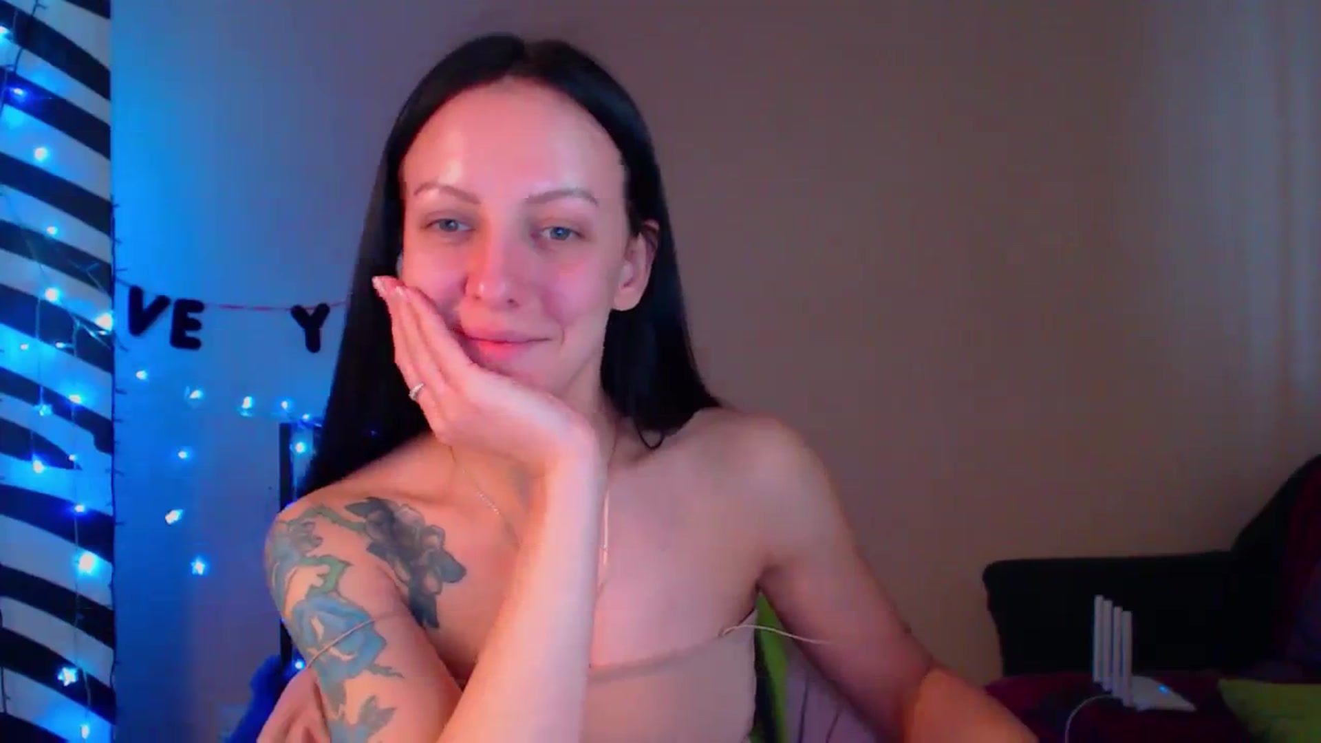 Gallery image thumbnail from Cos_Sexy's myfreecams stream on, 02/15/2024, 13:52 image 17 of 20
