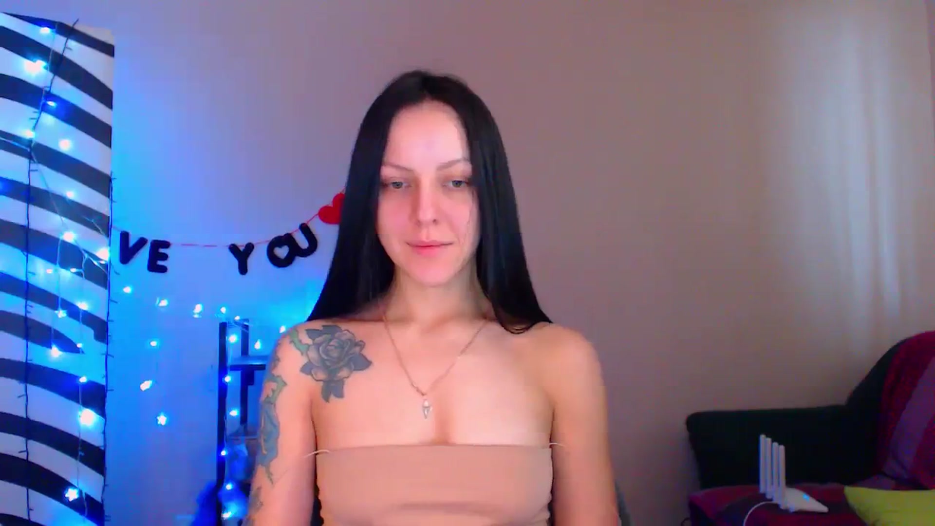 Gallery image thumbnail from Cos_Sexy's myfreecams stream on, 02/16/2024, 11:45 image 17 of 20
