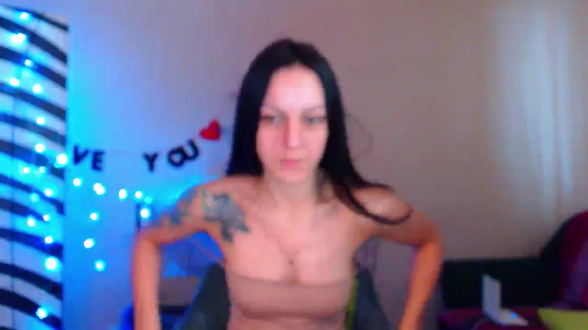 Gallery image thumbnail from Cos_Sexy's myfreecams stream on, 02/16/2024, 11:45 image 14 of 20