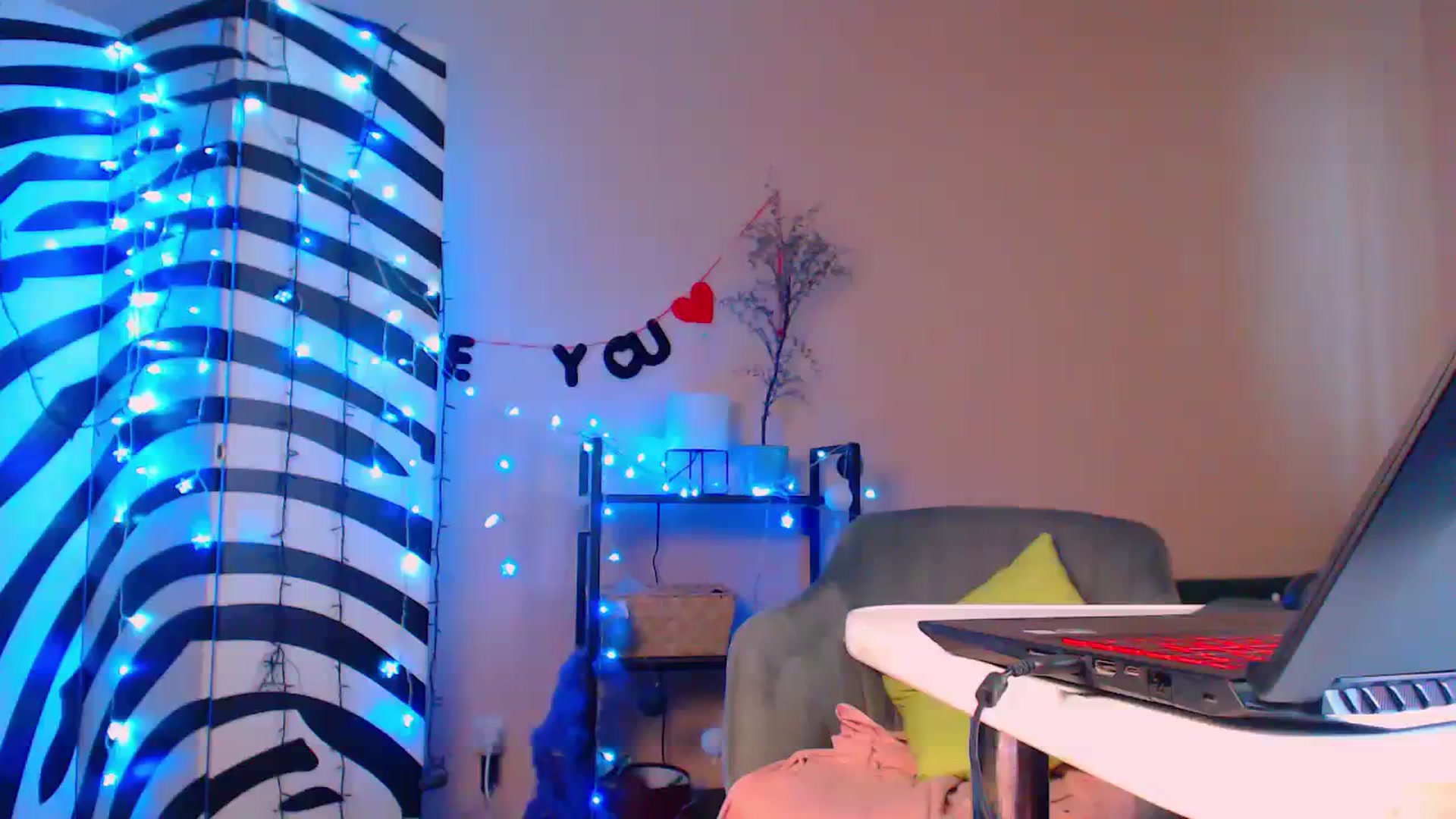 Gallery image thumbnail from Cos_Sexy's myfreecams stream on, 02/16/2024, 12:46 image 2 of 20